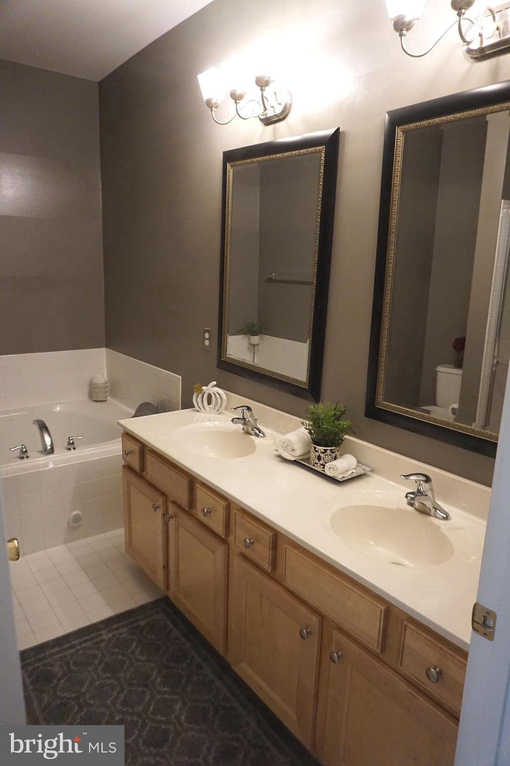 GREENWAY FARMS - Residential Lease