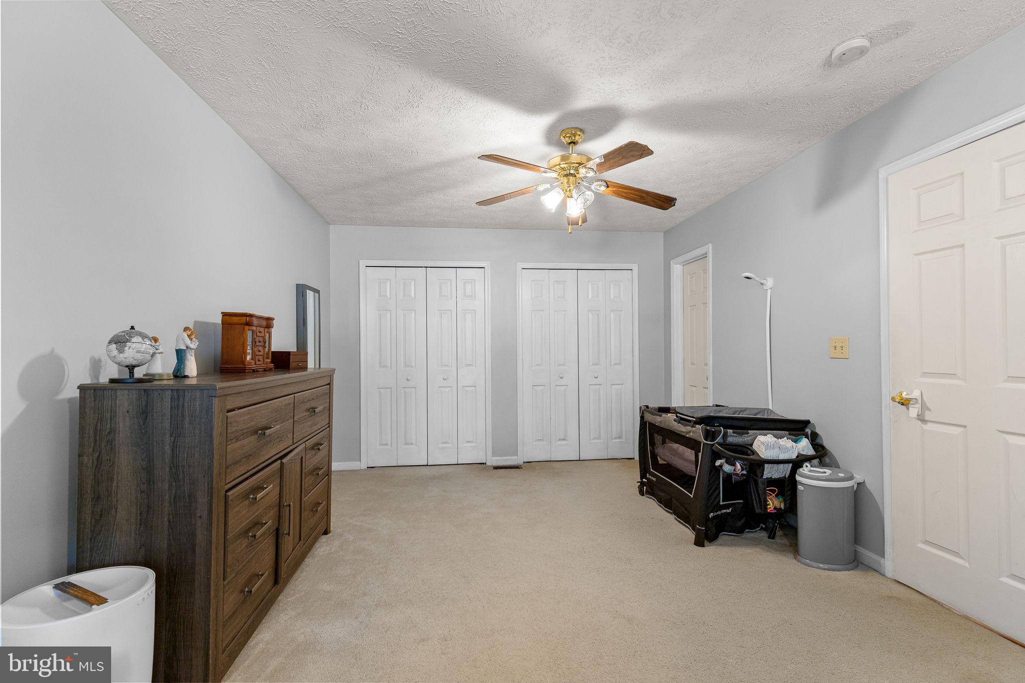 FALCON RIDGE - Residential