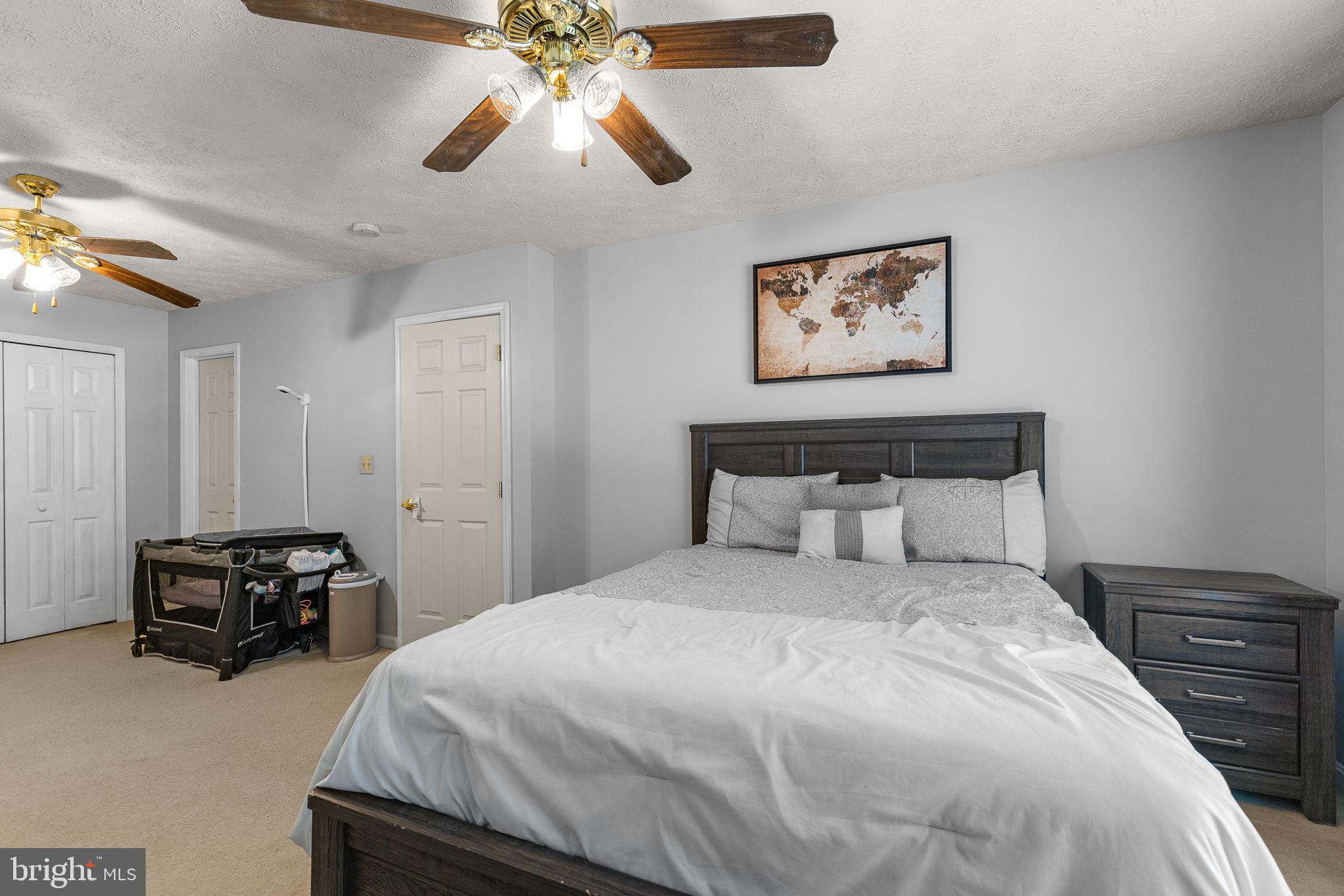 FALCON RIDGE - Residential