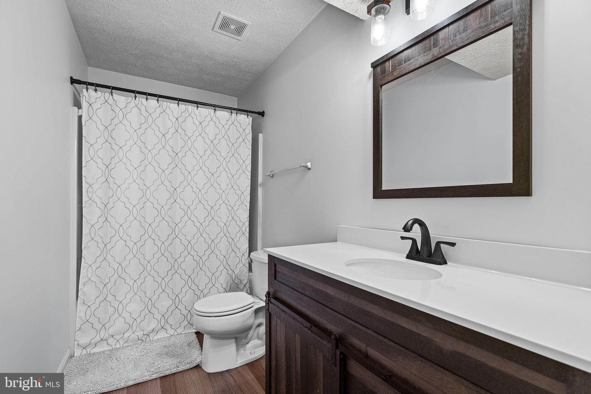 FALCON RIDGE - Residential