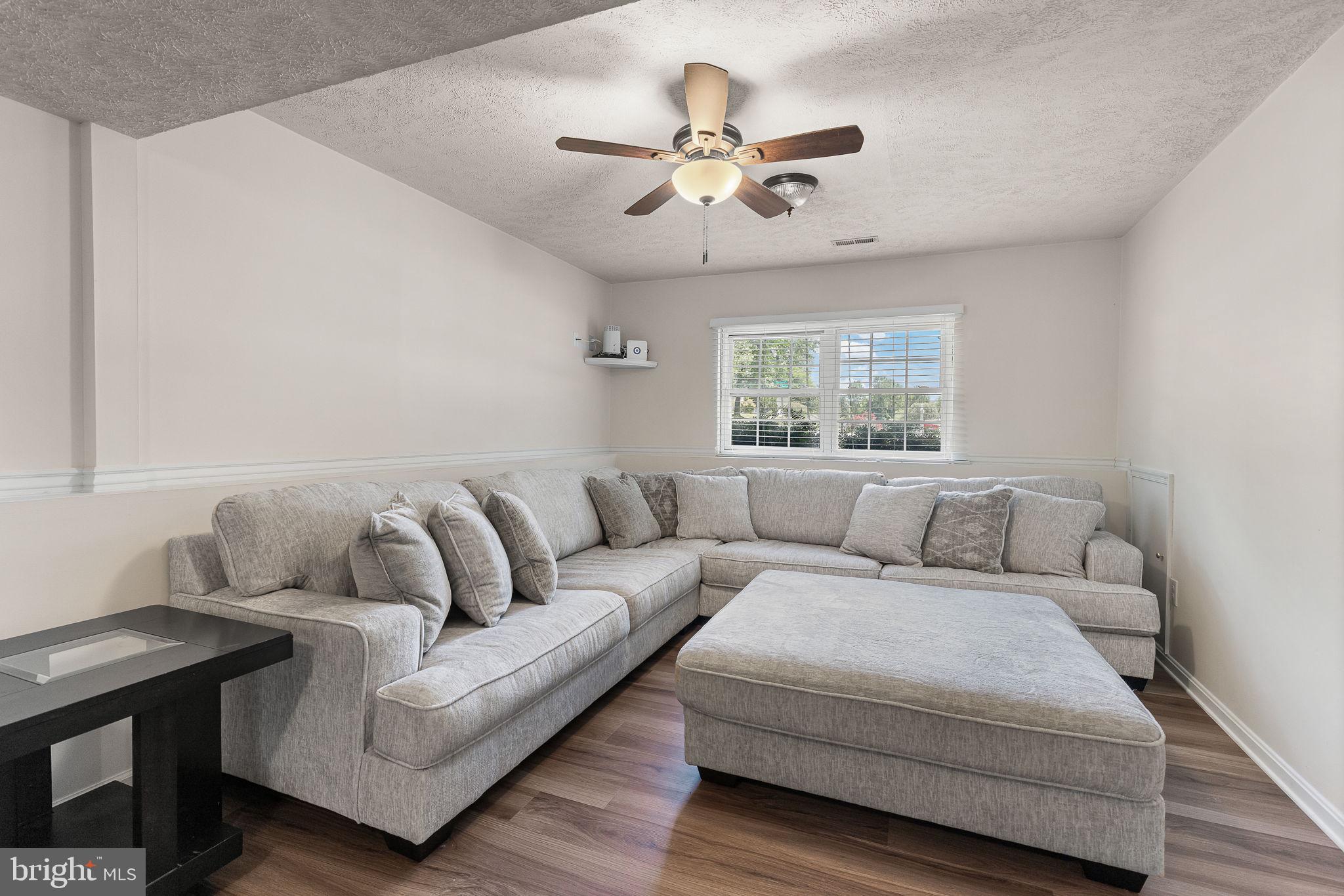 FALCON RIDGE - Residential