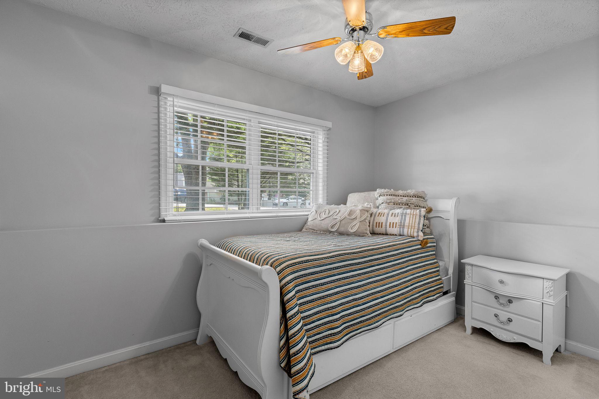 FALCON RIDGE - Residential