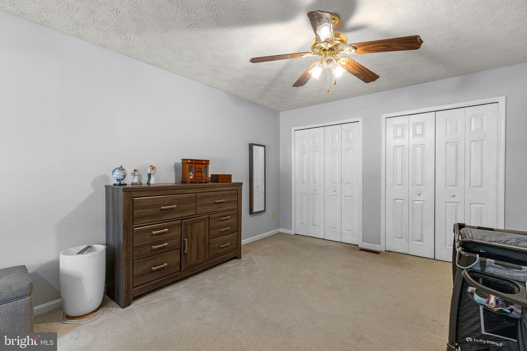 FALCON RIDGE - Residential