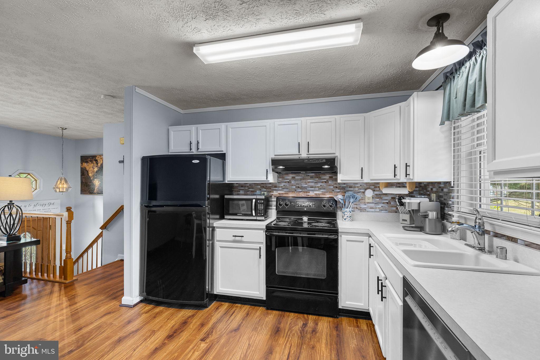 FALCON RIDGE - Residential