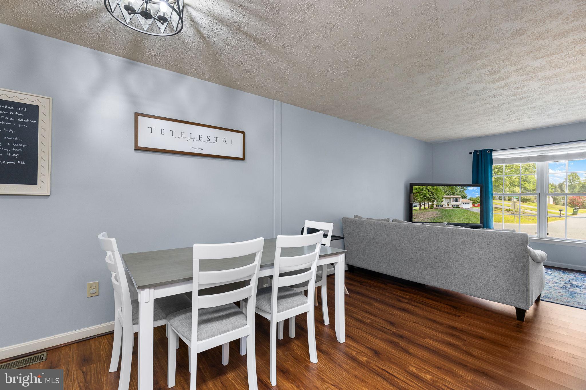 FALCON RIDGE - Residential