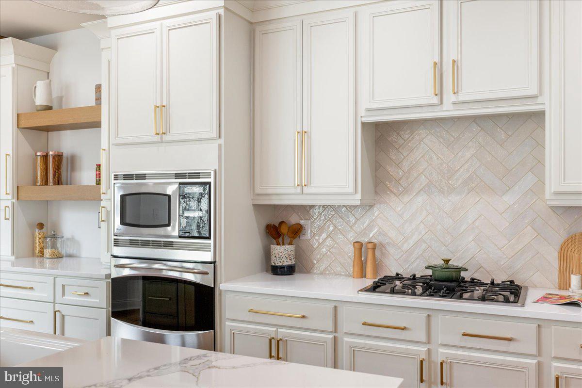 NEWTOWN WALK - Residential