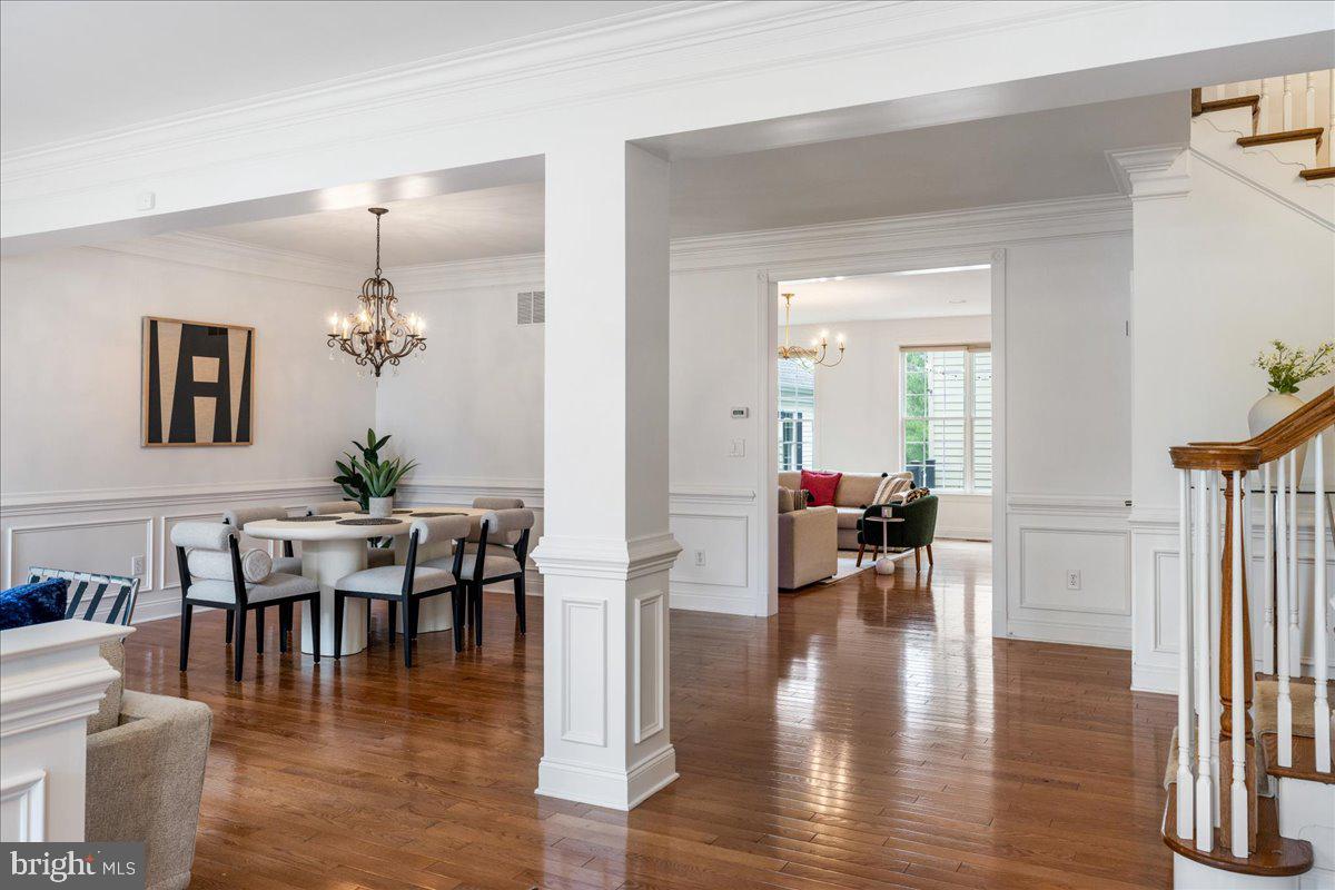 NEWTOWN WALK - Residential