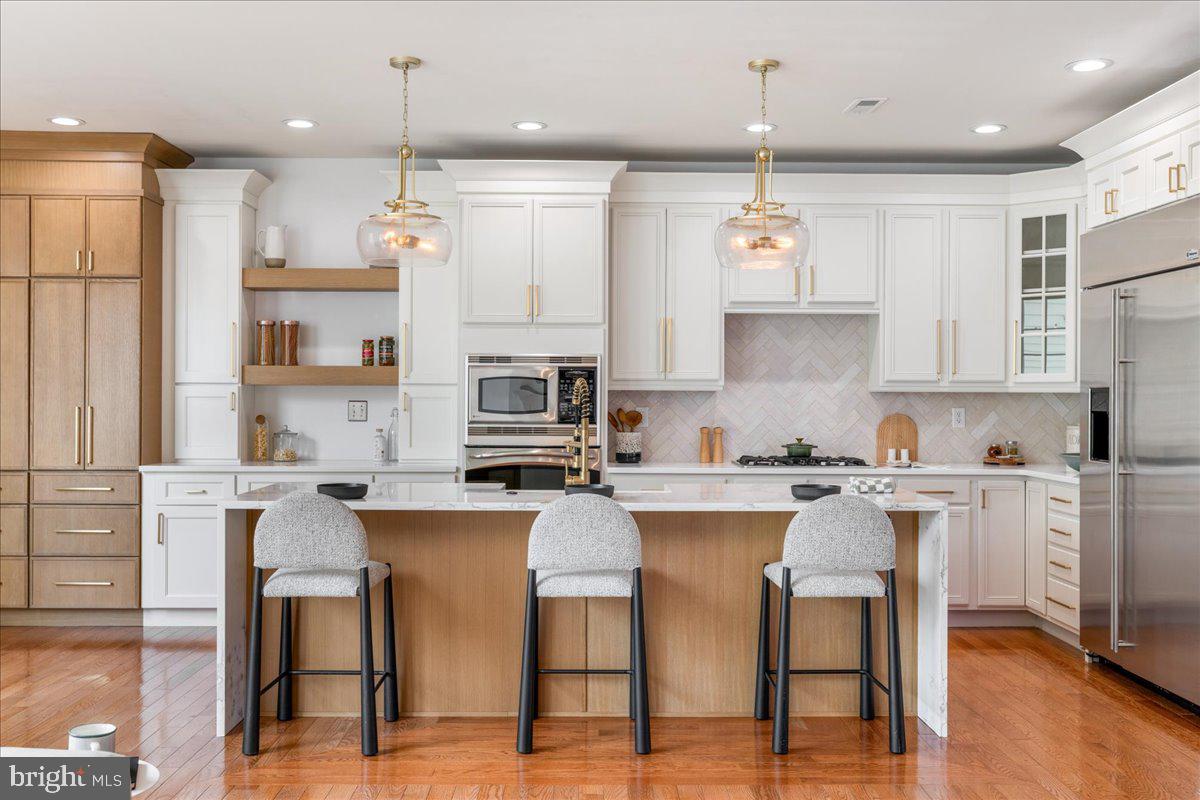 NEWTOWN WALK - Residential