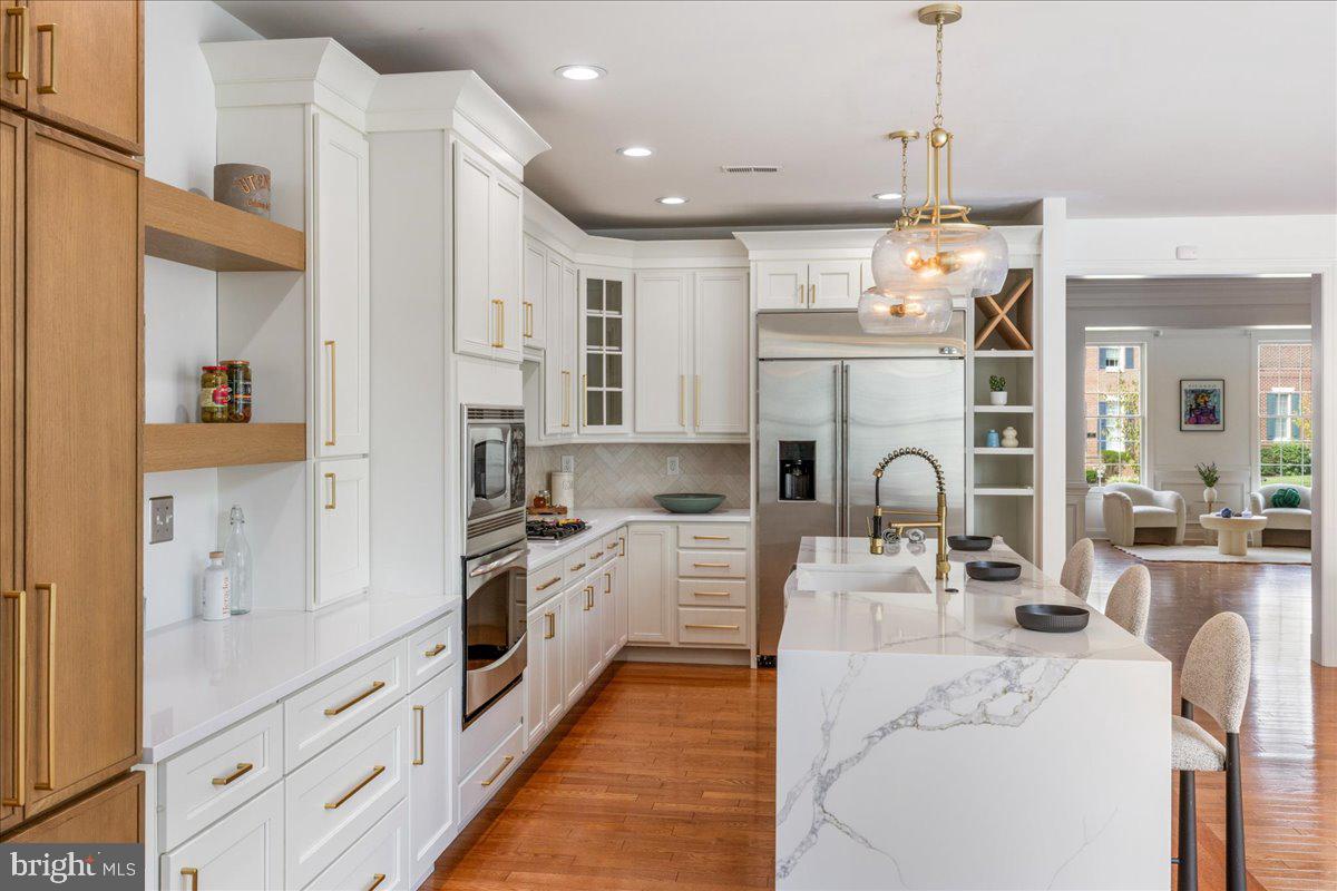 NEWTOWN WALK - Residential