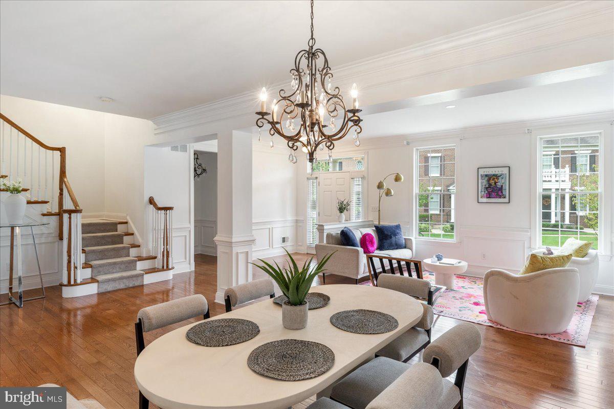 NEWTOWN WALK - Residential