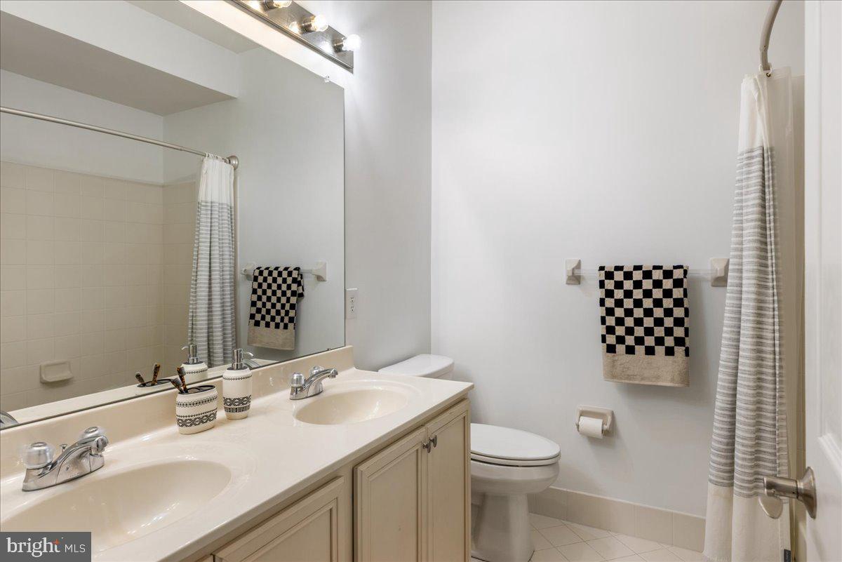 NEWTOWN WALK - Residential