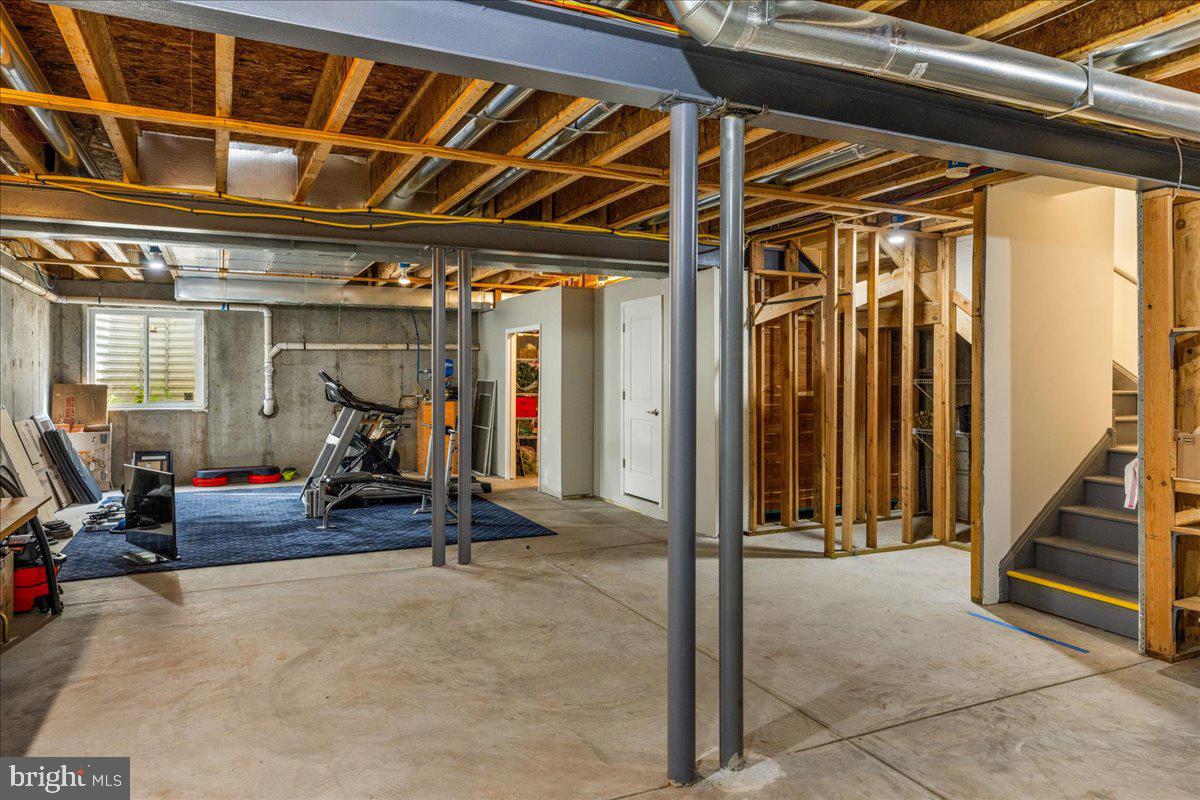 NEWTOWN WALK - Residential