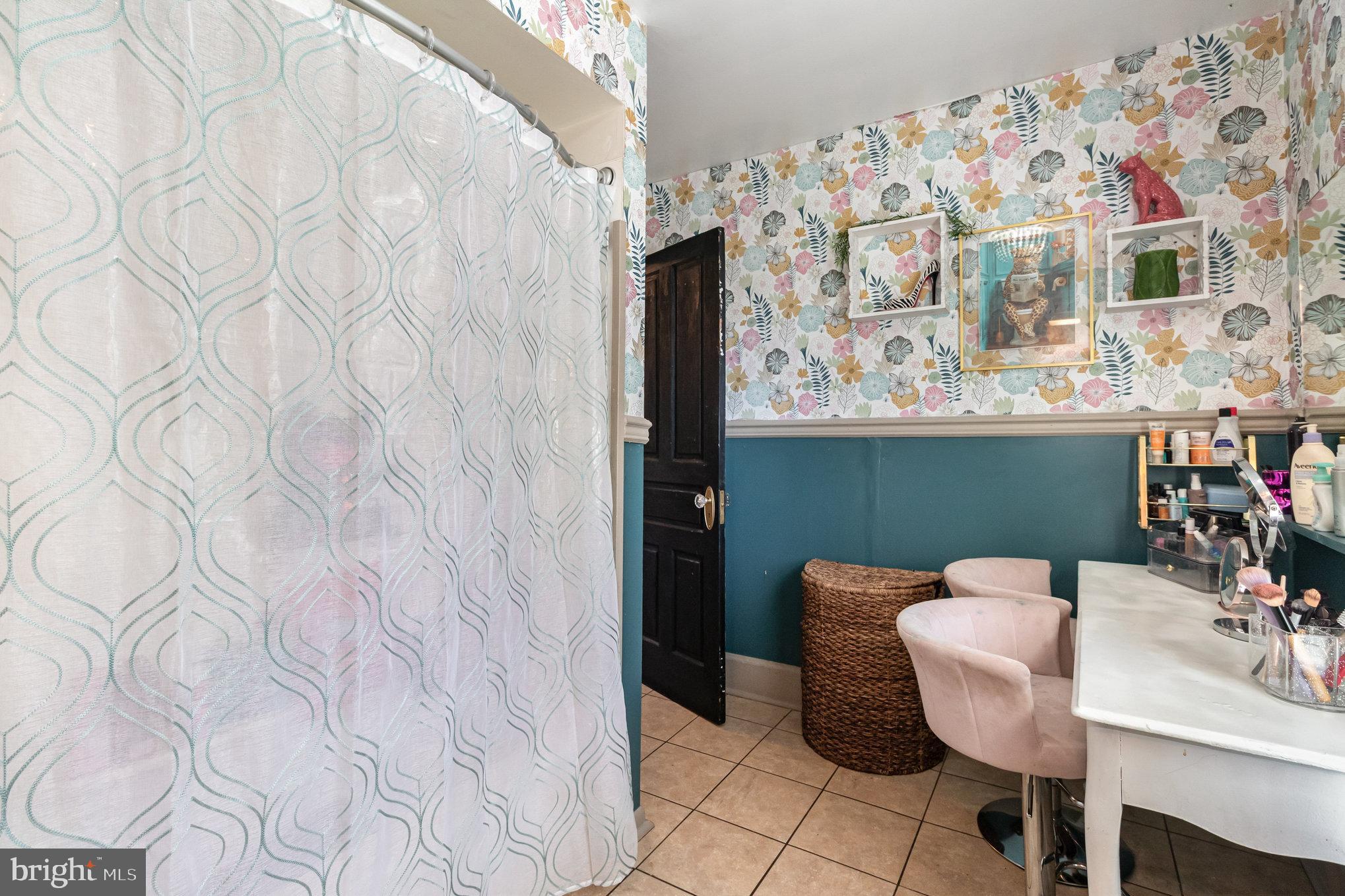 CAMP HILL - Residential