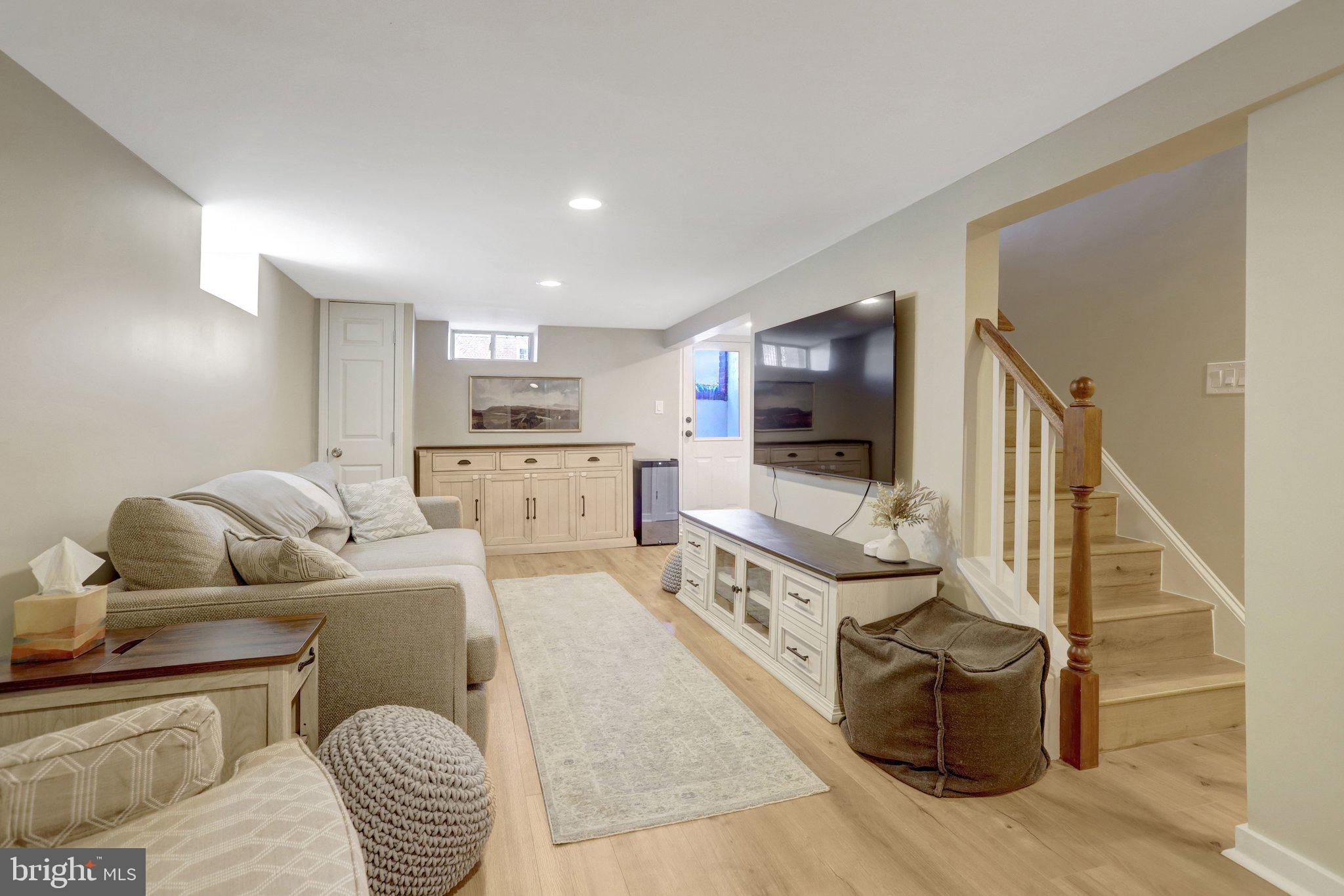 COURTLAND PARK - Residential