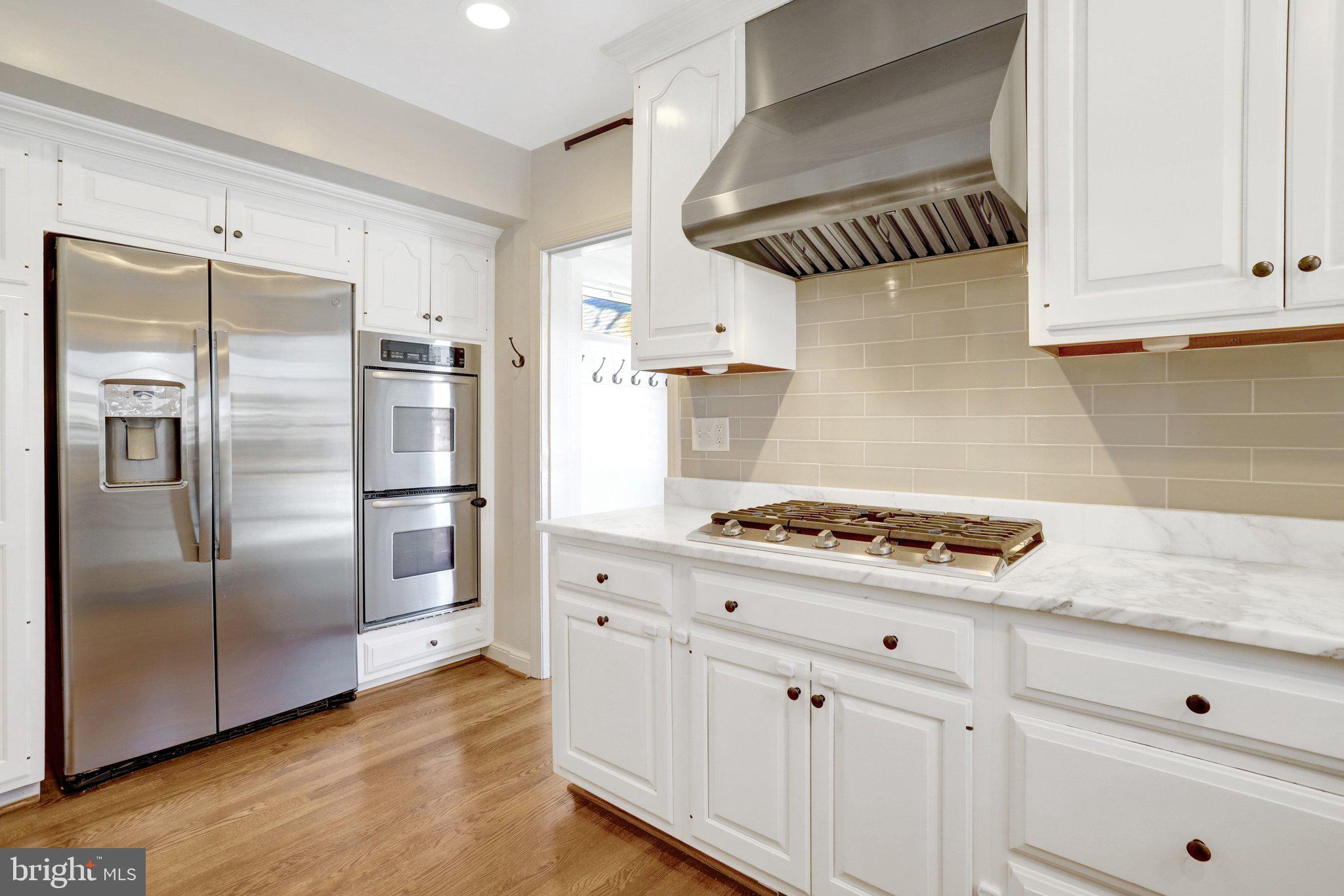 COURTLAND PARK - Residential