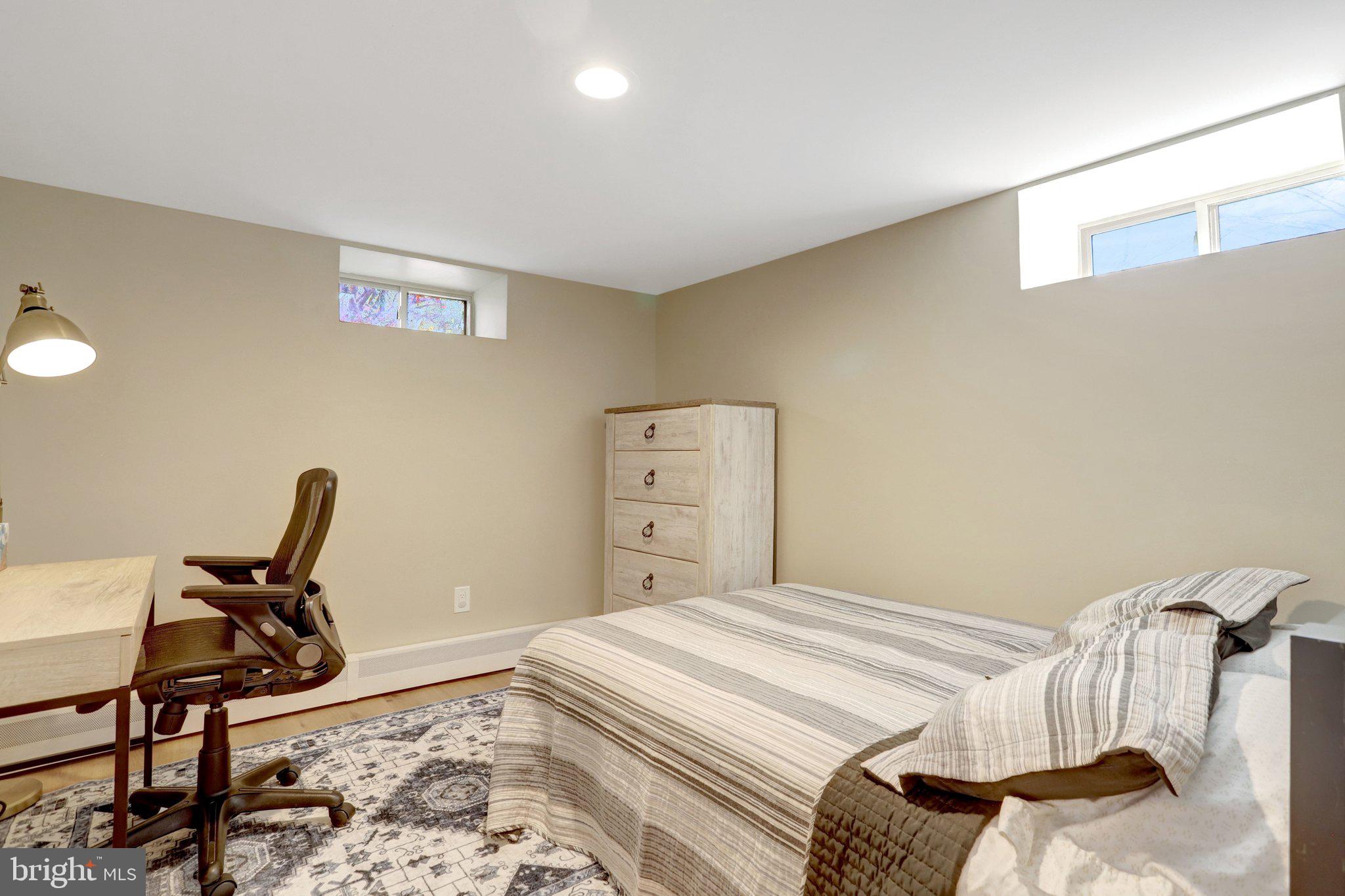 COURTLAND PARK - Residential