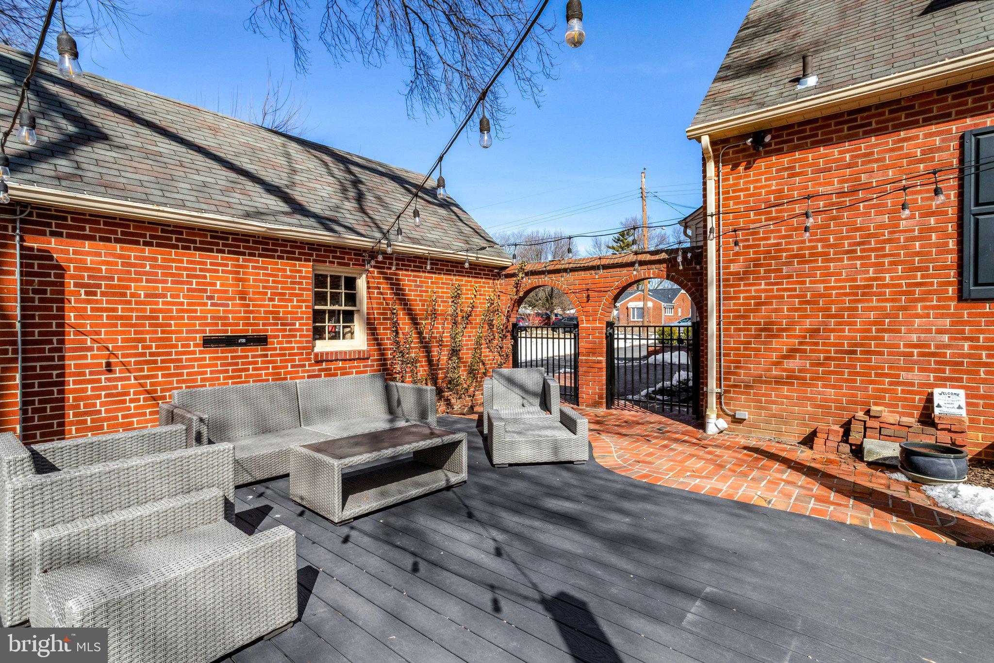 COURTLAND PARK - Residential