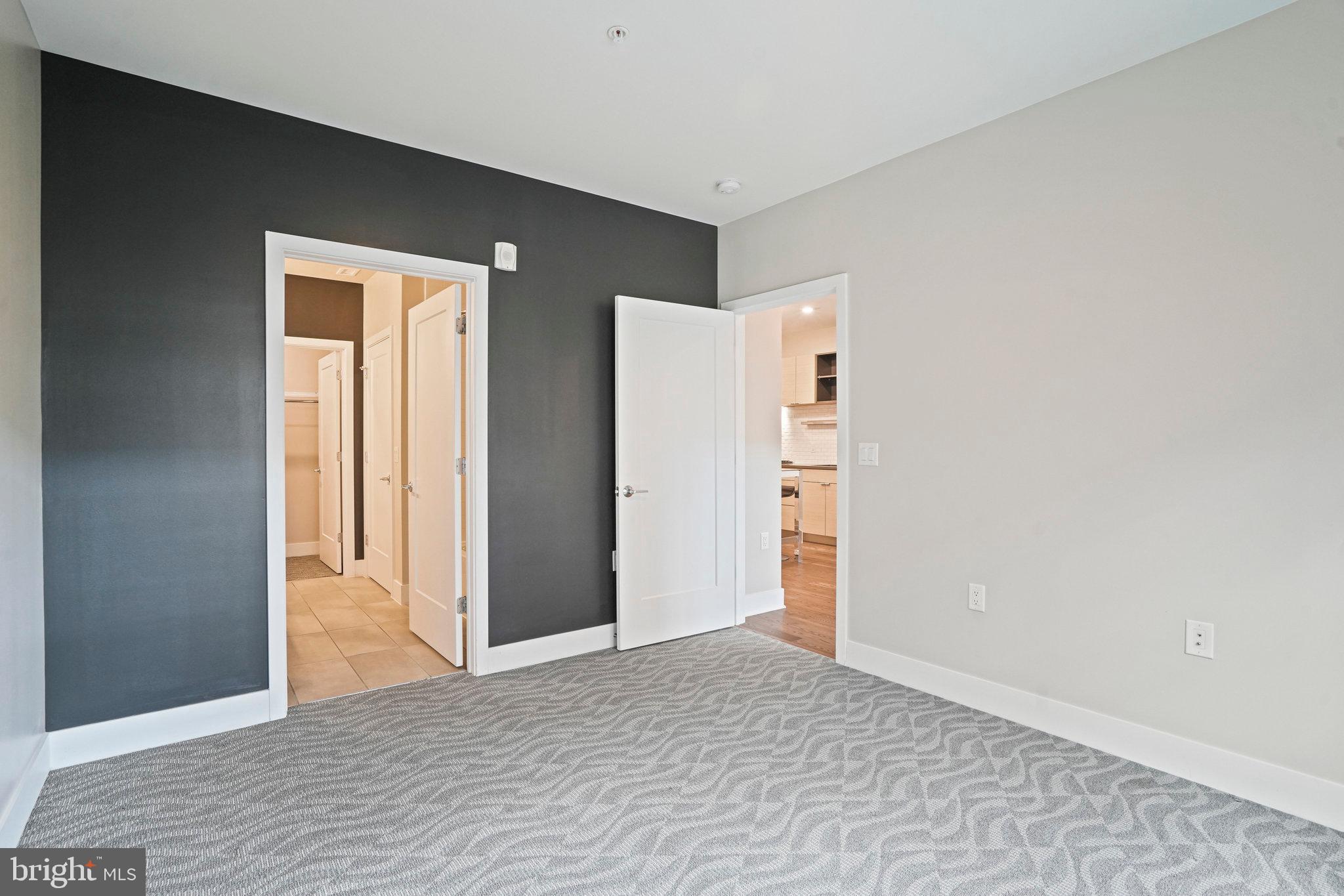 CROWN FARM - Residential