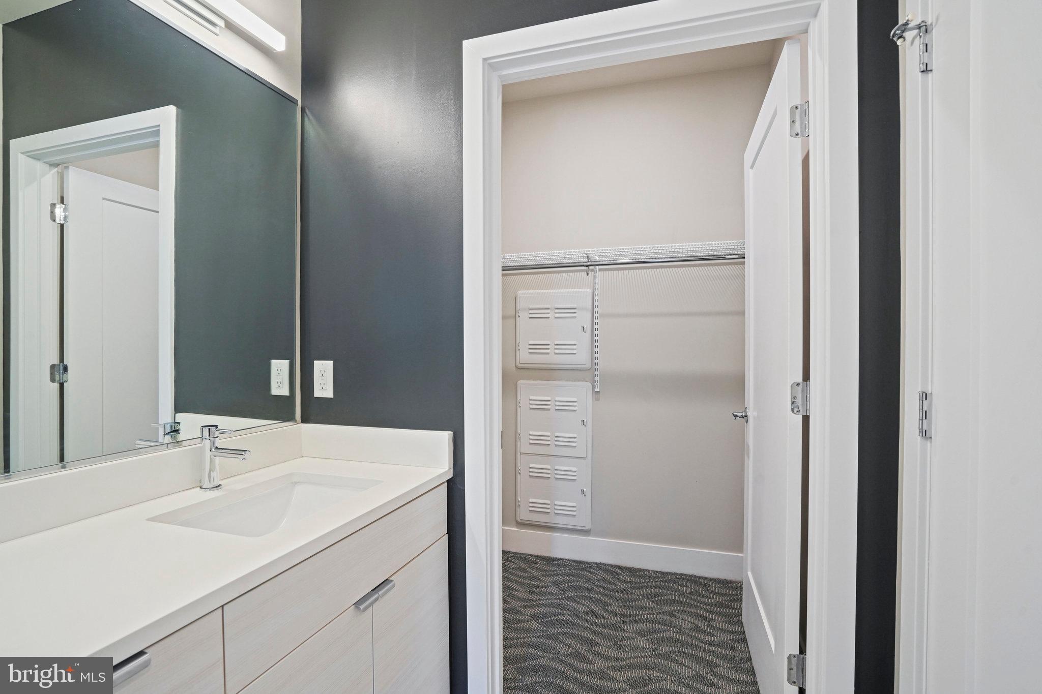 CROWN FARM - Residential