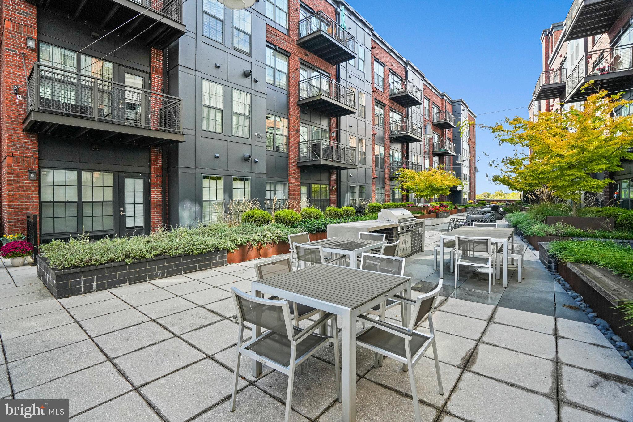 CROWN FARM - Residential