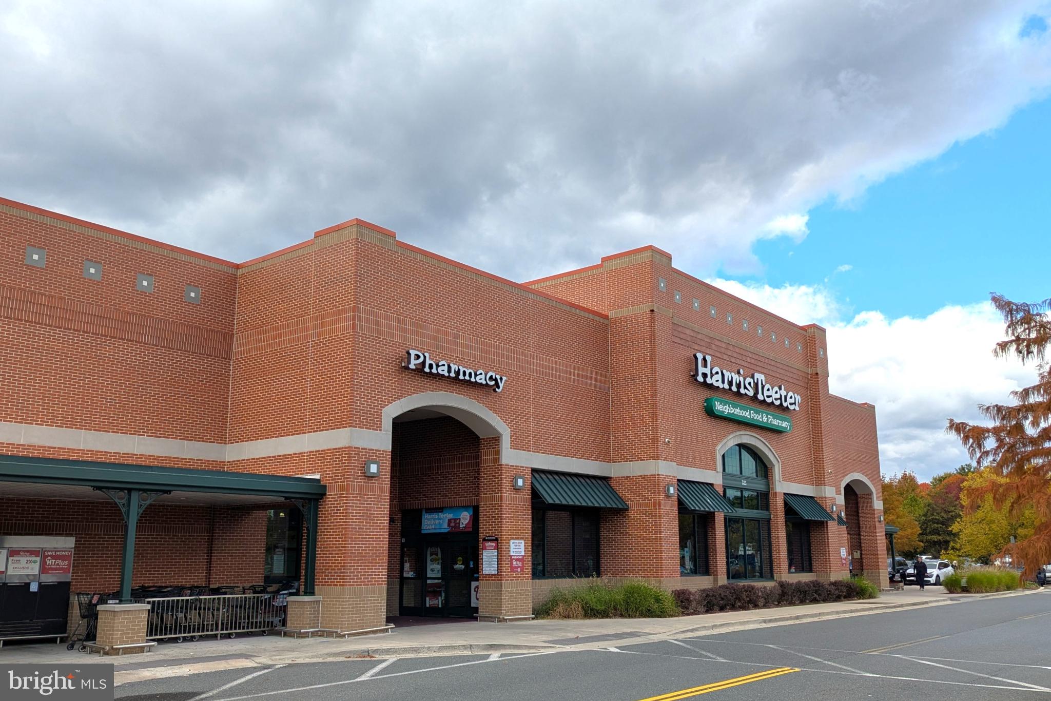 CROWN FARM - Residential