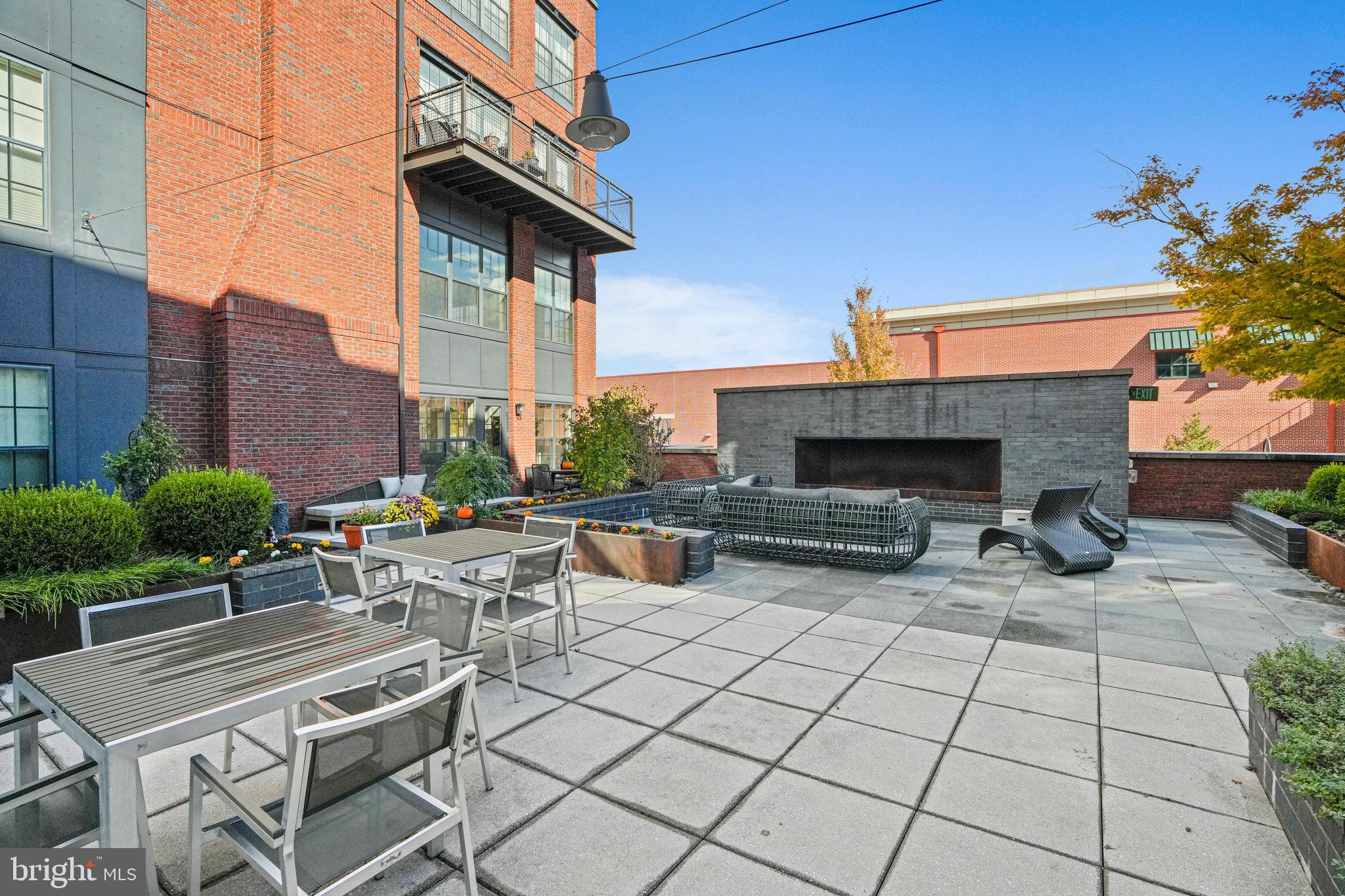 CROWN FARM - Residential