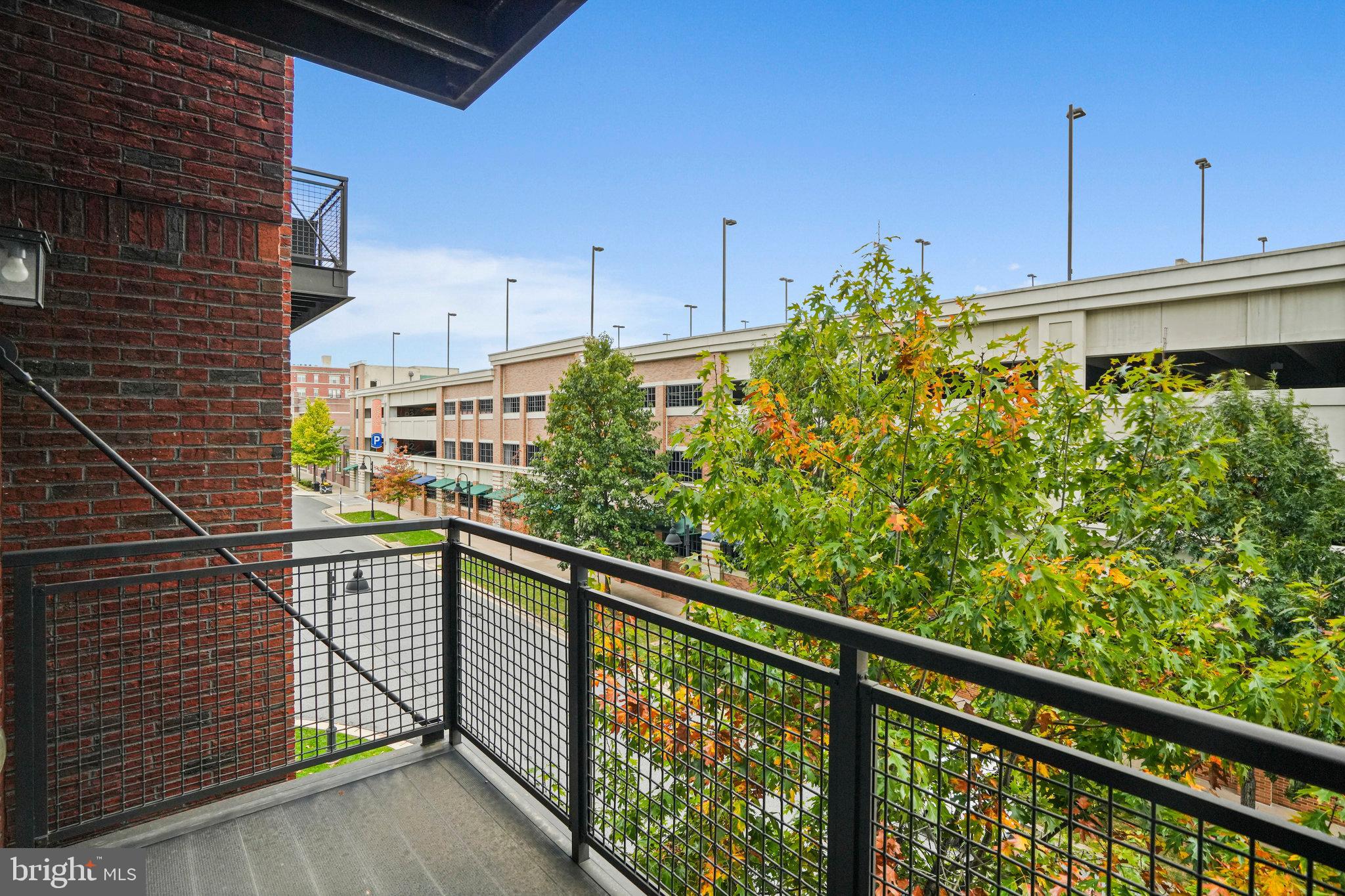 CROWN FARM - Residential