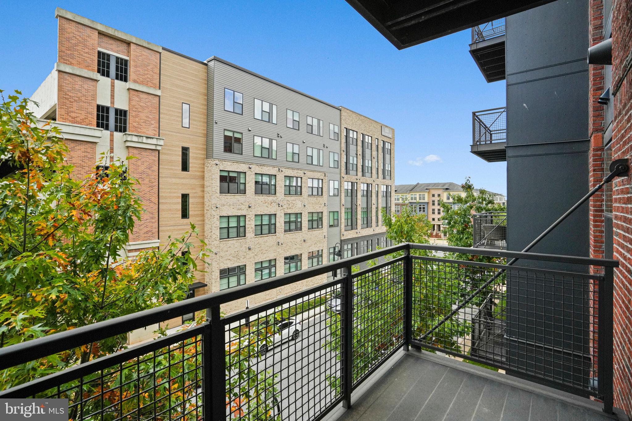 CROWN FARM - Residential