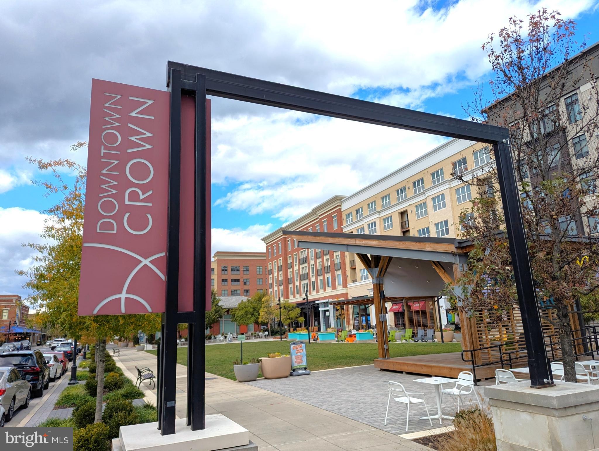 CROWN FARM - Residential