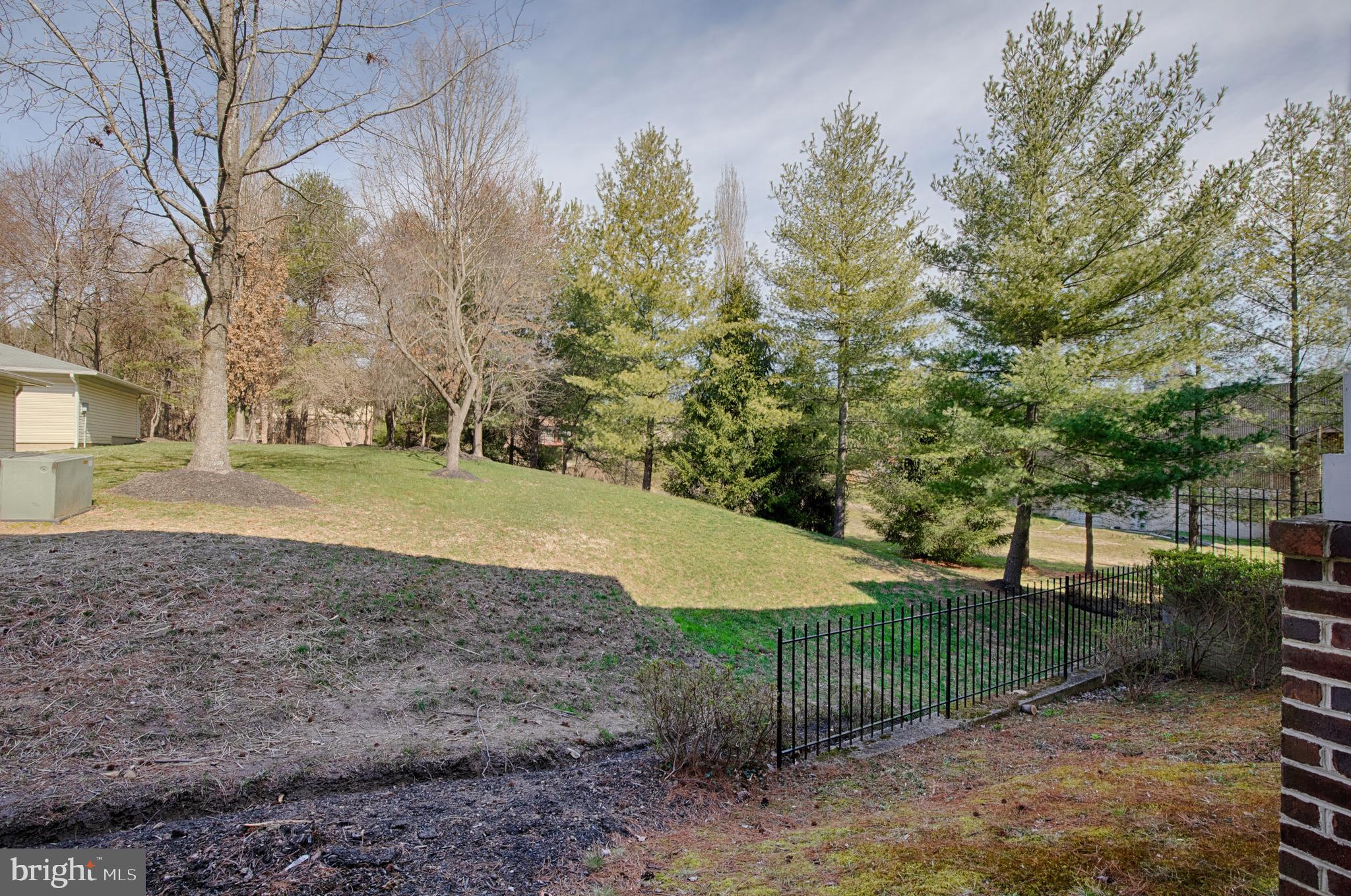 BROOKSTONE - Residential