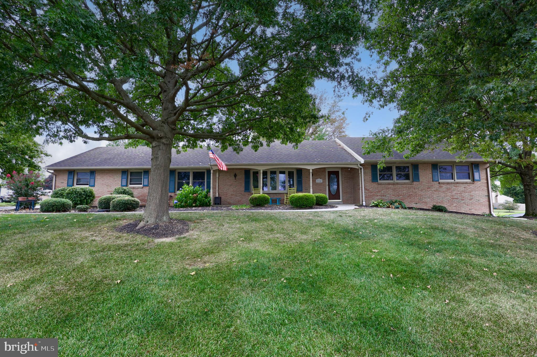 310 W LEXINGTON ROAD