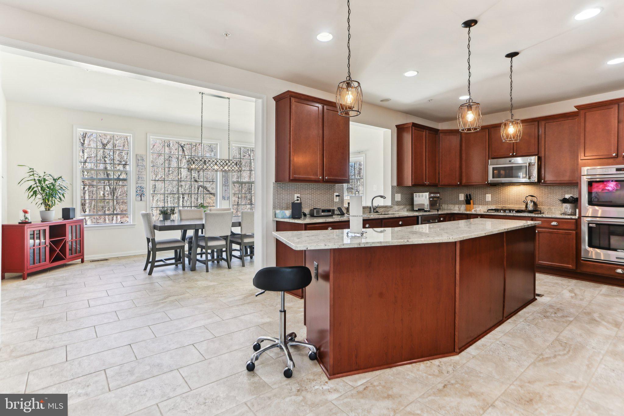 WASHINGTON OVERLOOK - Residential