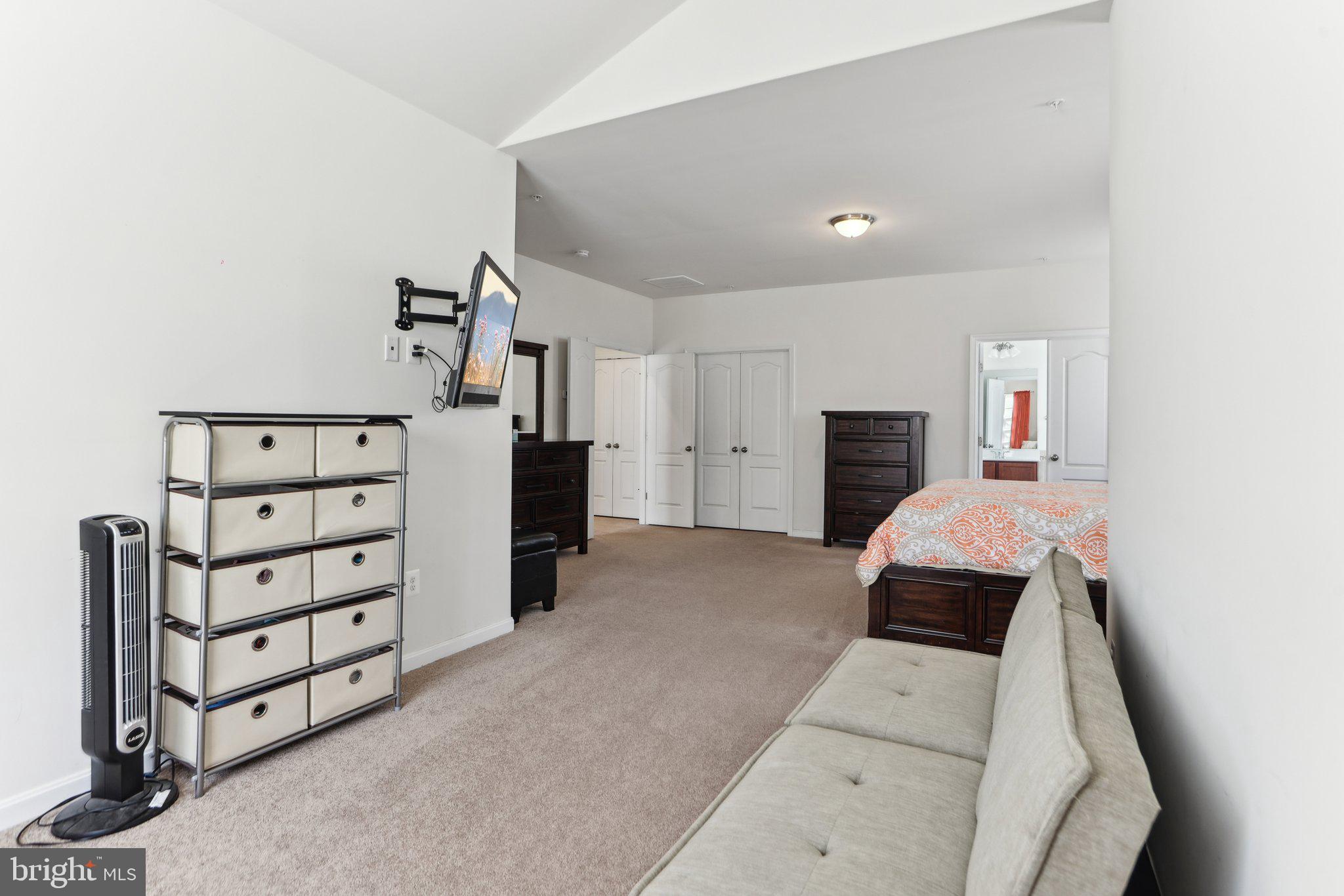 WASHINGTON OVERLOOK - Residential