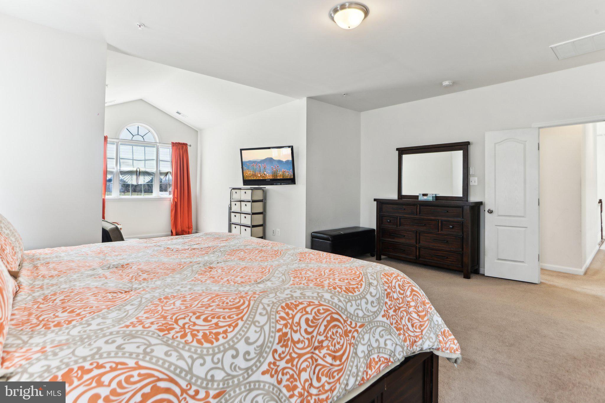 WASHINGTON OVERLOOK - Residential