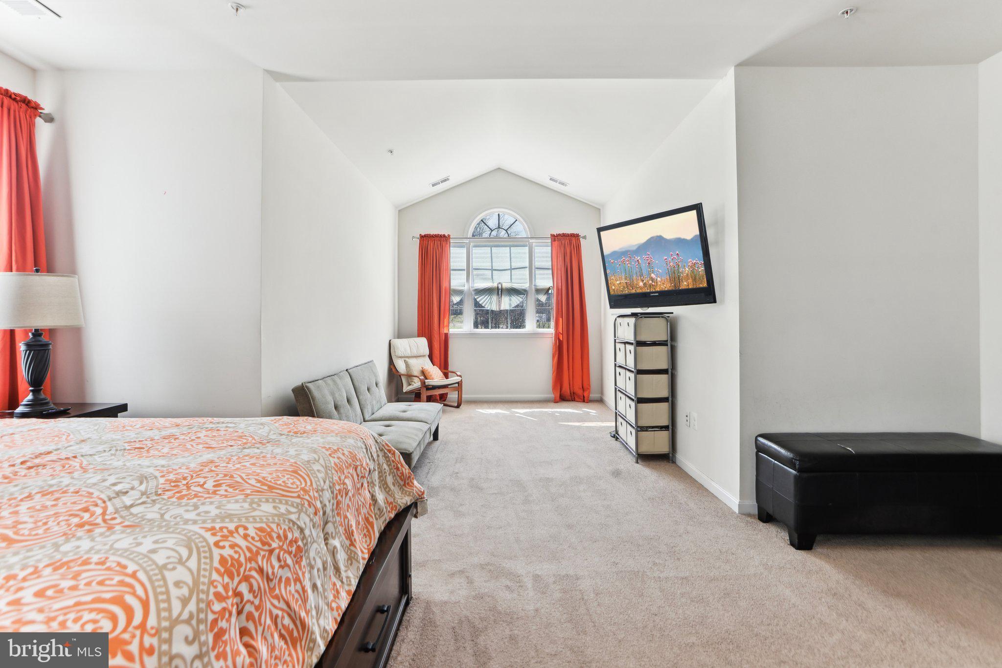 WASHINGTON OVERLOOK - Residential