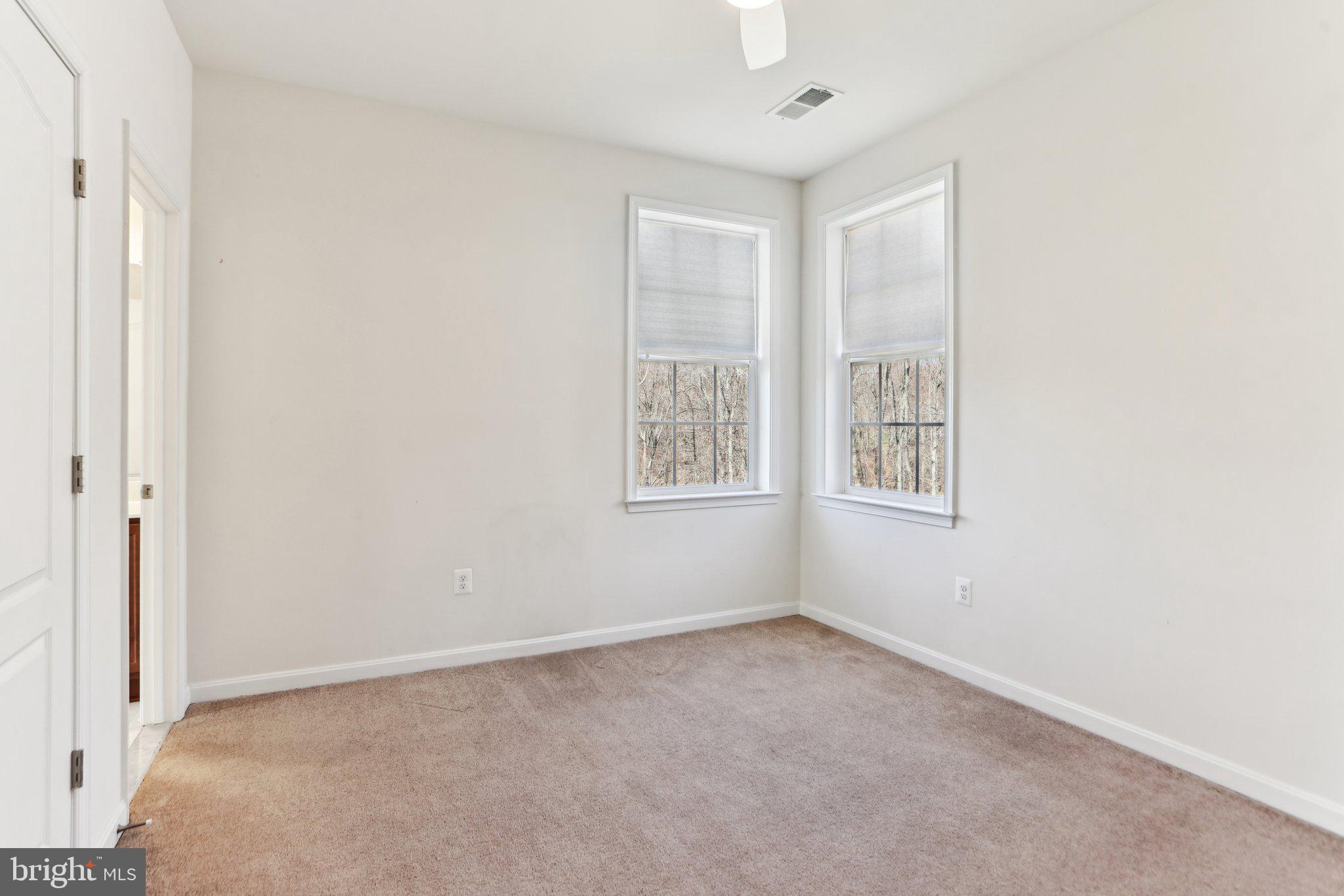 WASHINGTON OVERLOOK - Residential