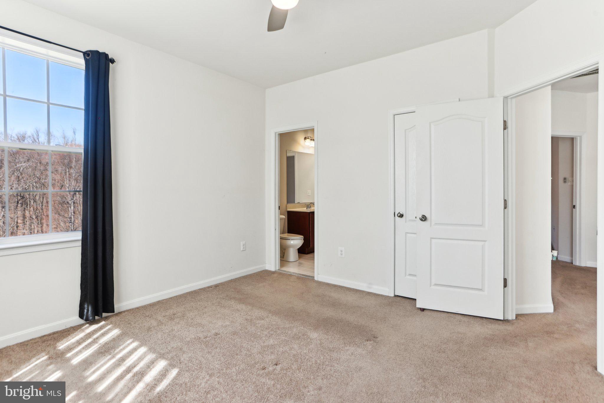 WASHINGTON OVERLOOK - Residential