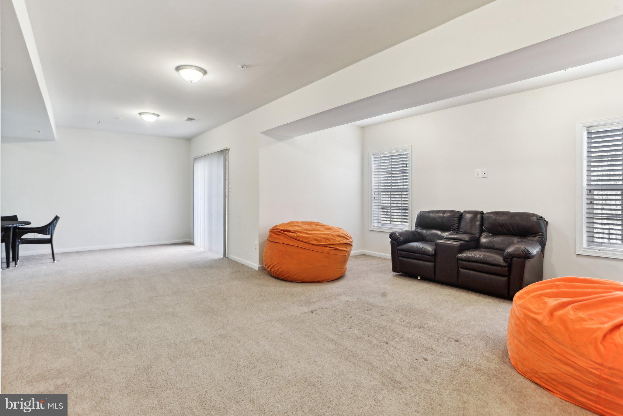 WASHINGTON OVERLOOK - Residential