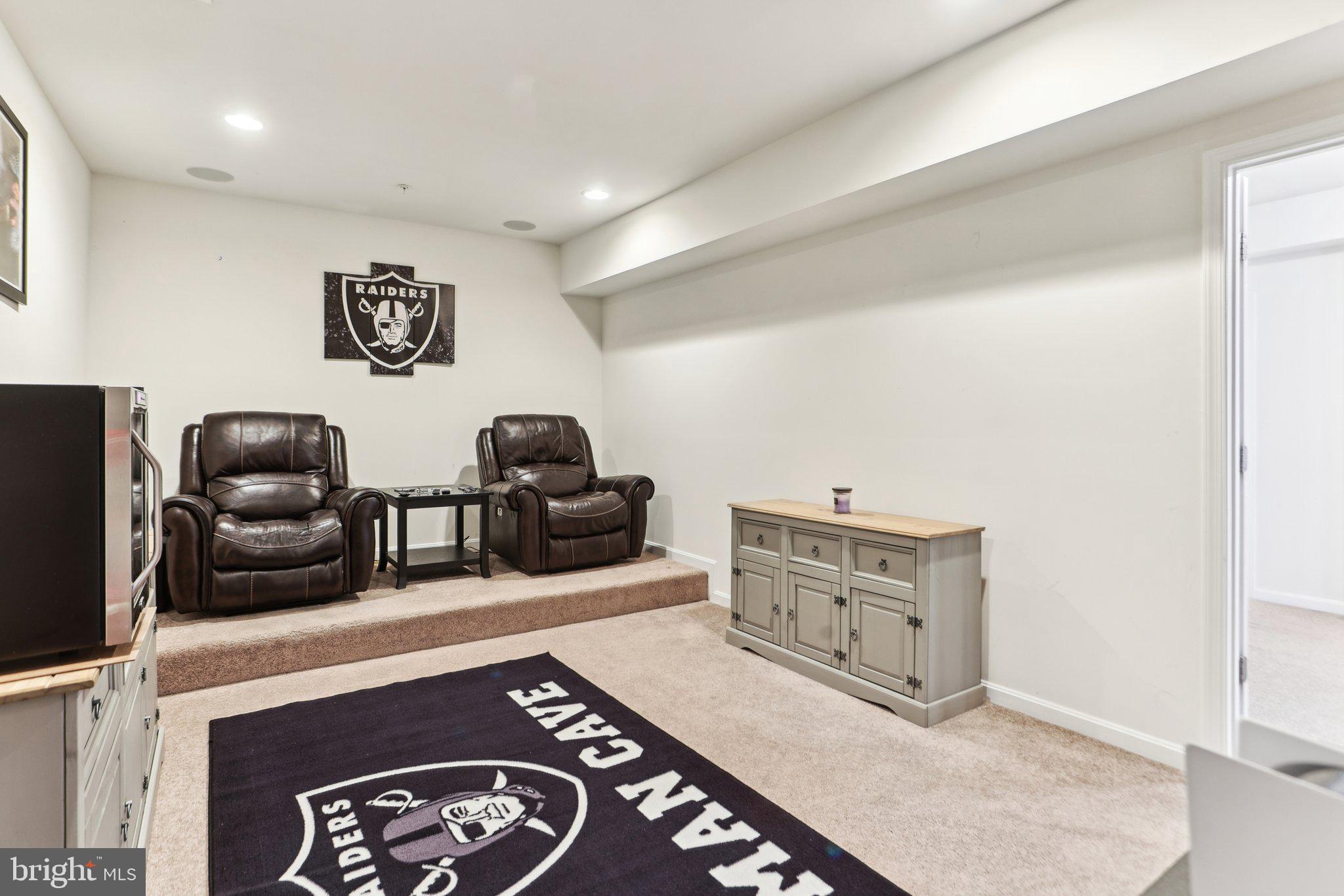 WASHINGTON OVERLOOK - Residential