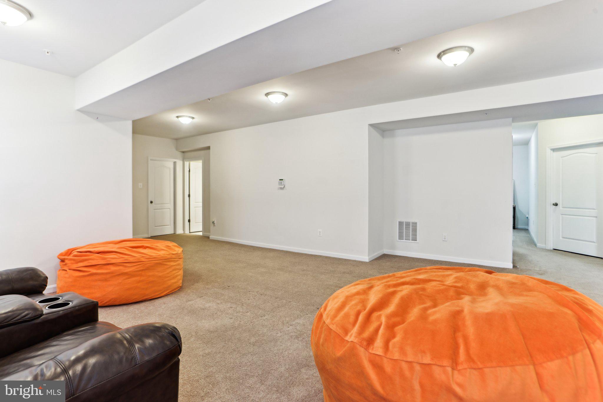 WASHINGTON OVERLOOK - Residential