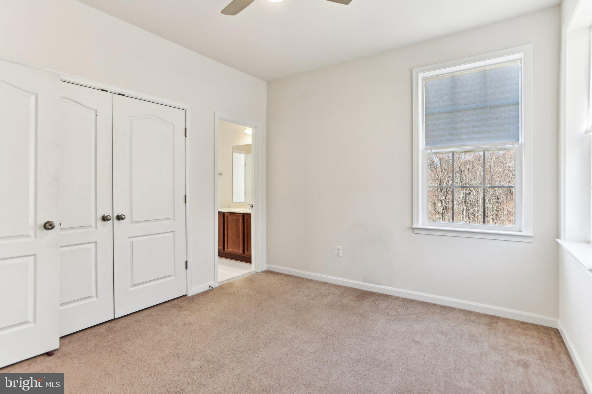 WASHINGTON OVERLOOK - Residential