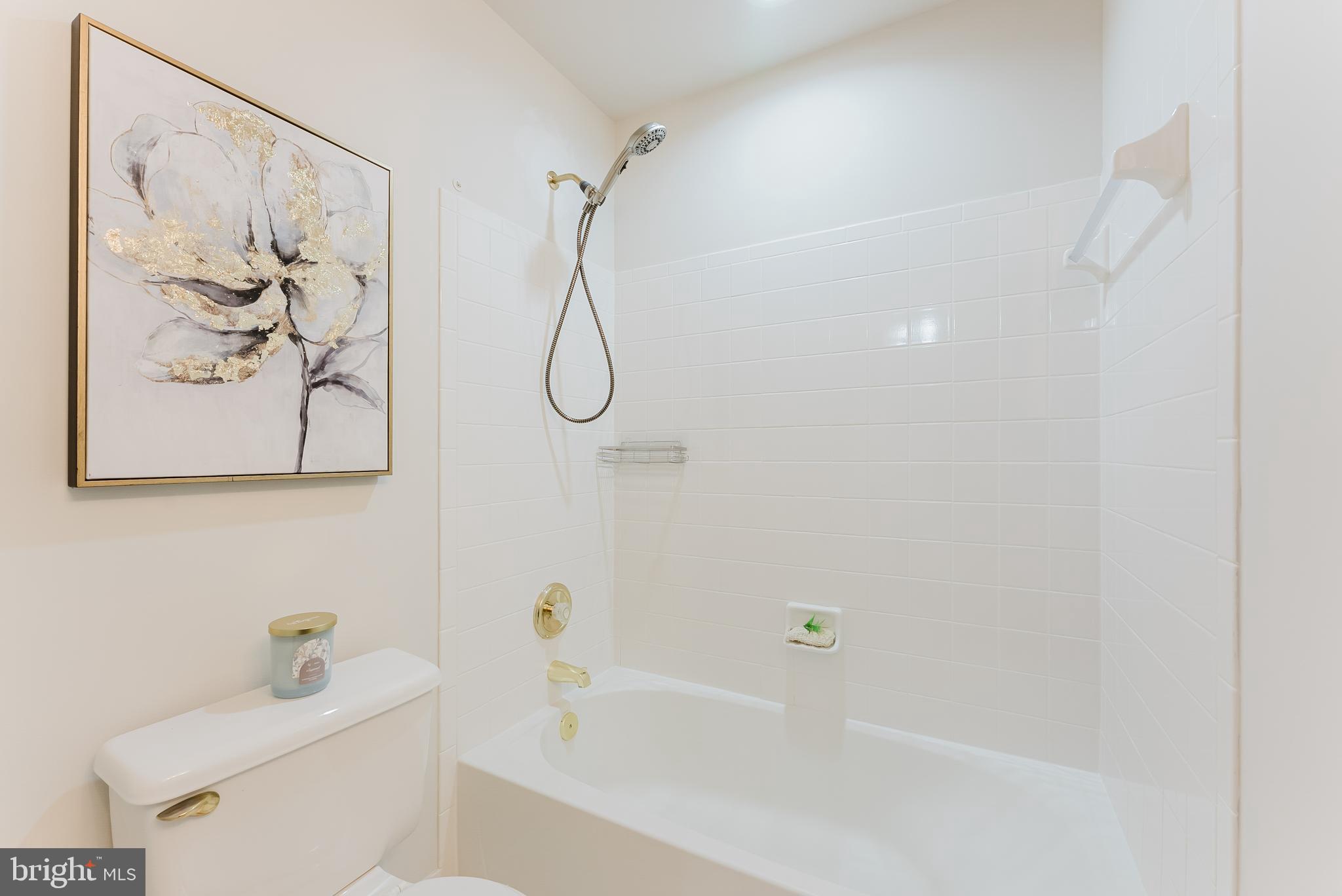 SOUTH RIDING - Residential