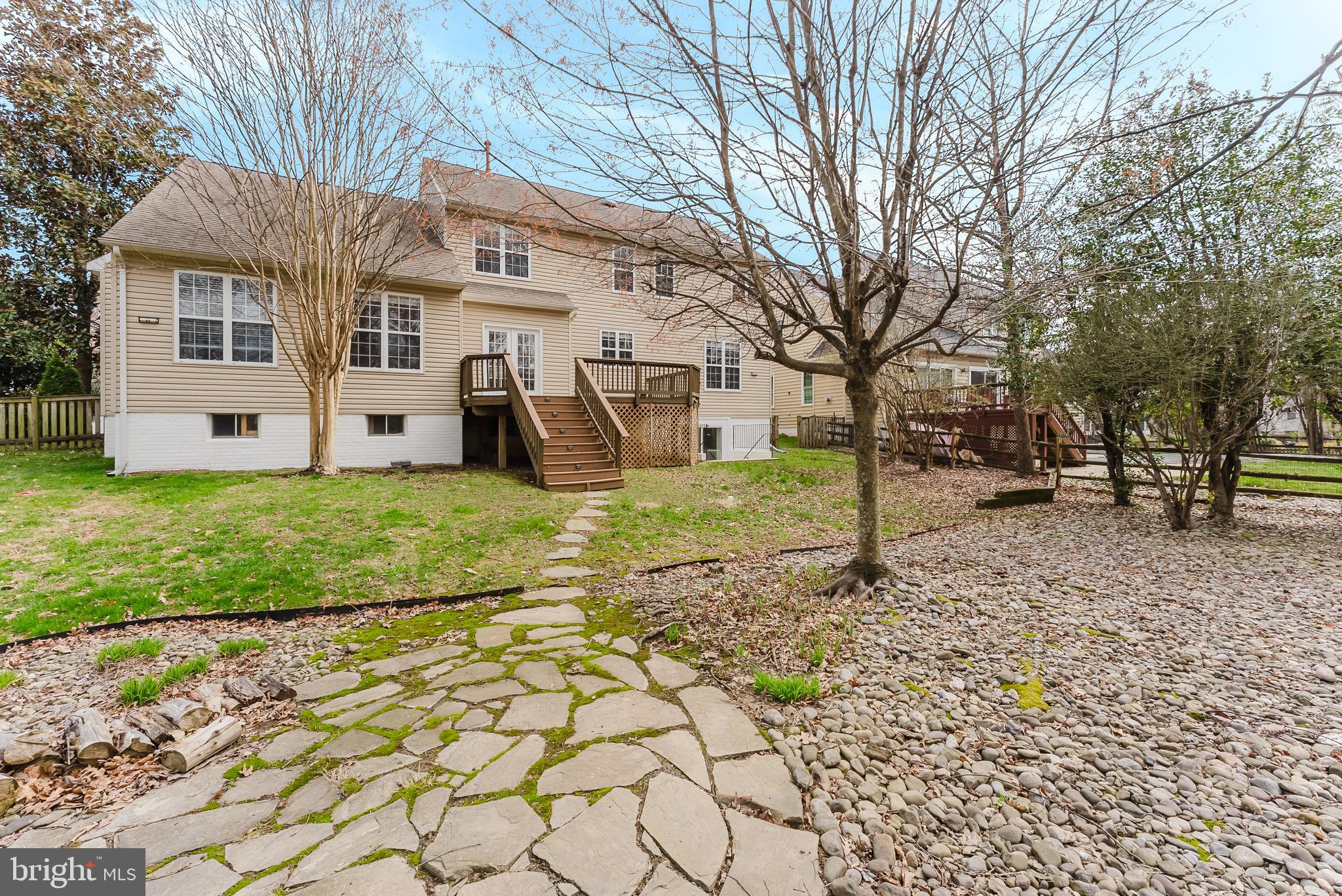 SOUTH RIDING - Residential