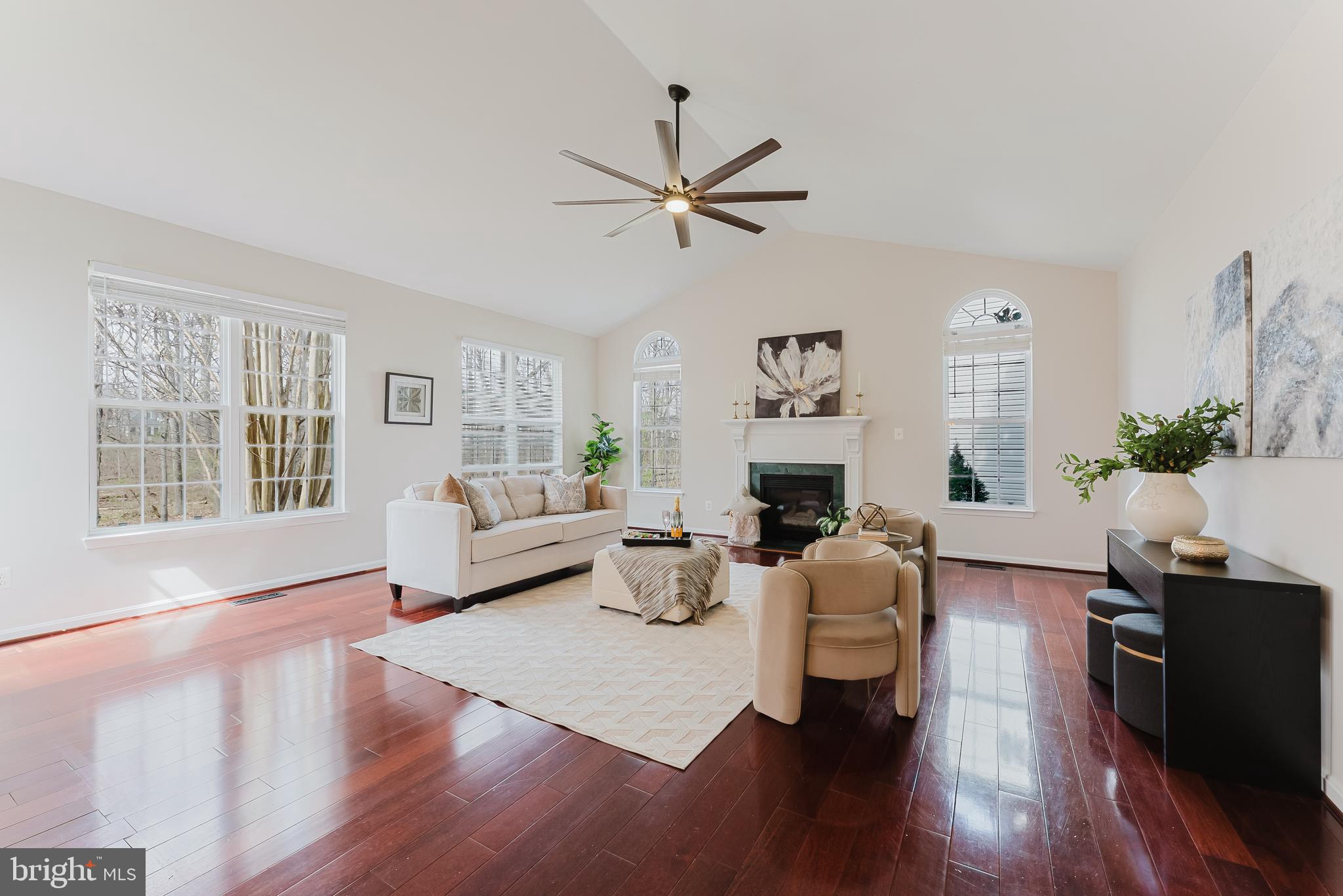 SOUTH RIDING - Residential