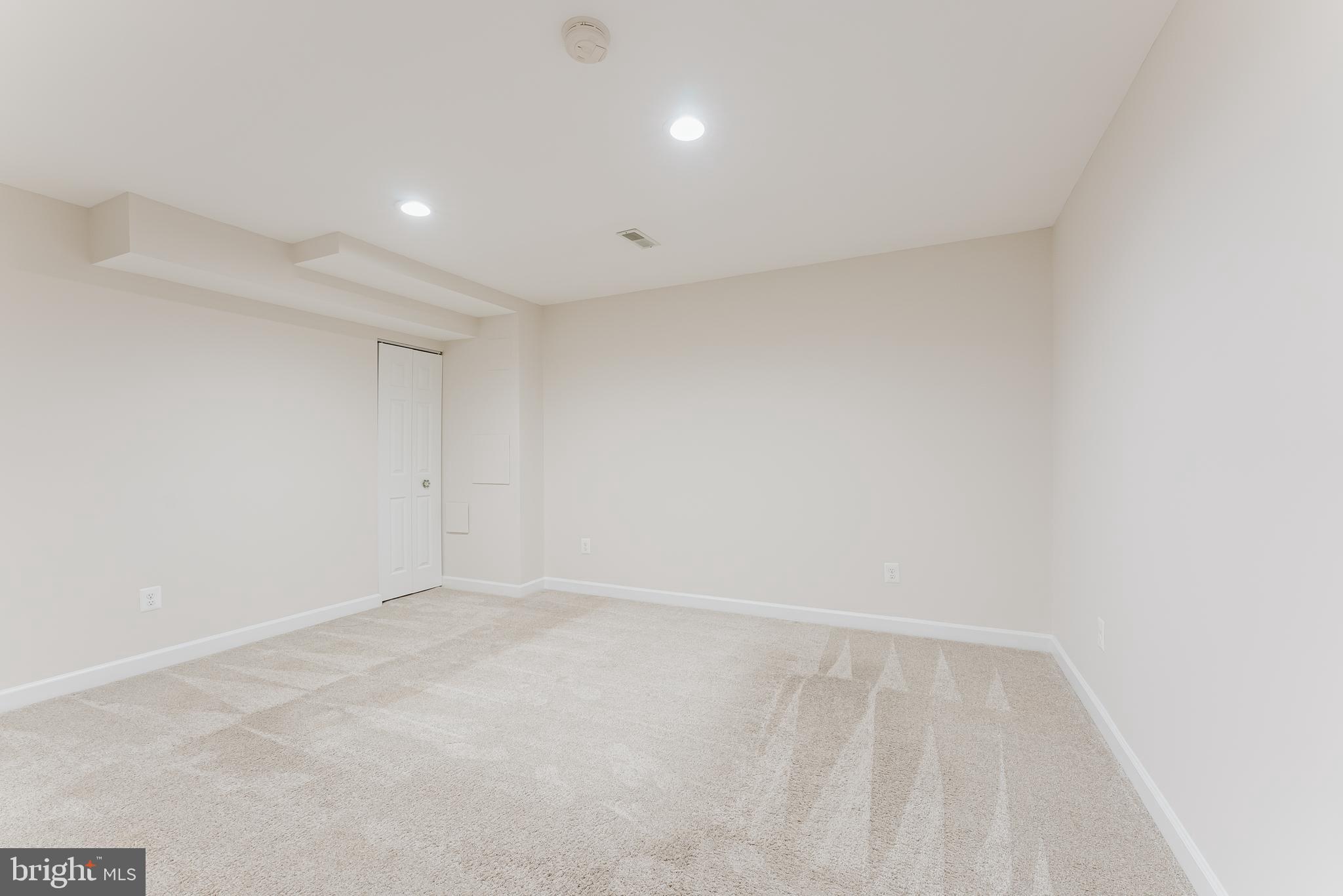 SOUTH RIDING - Residential