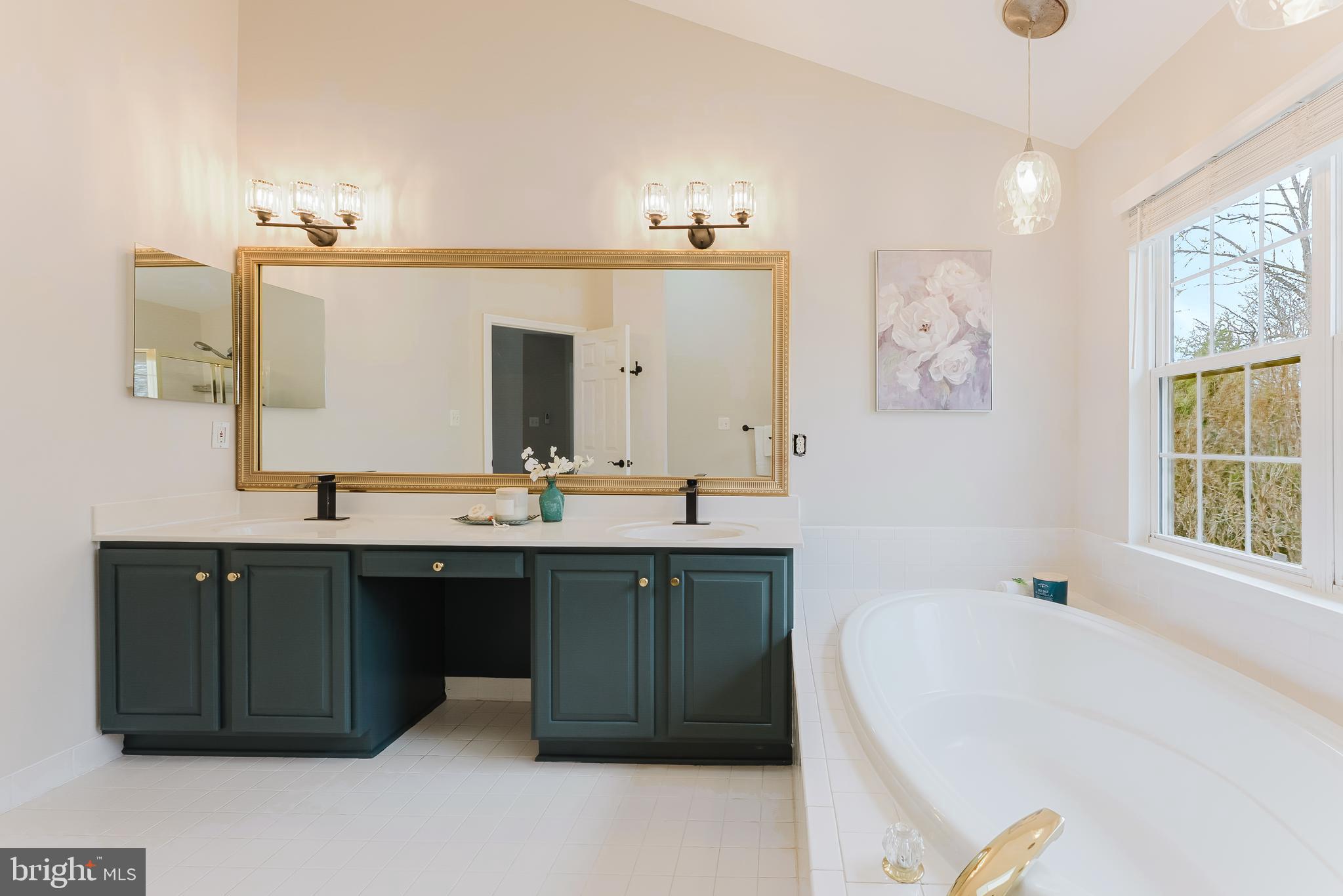 SOUTH RIDING - Residential