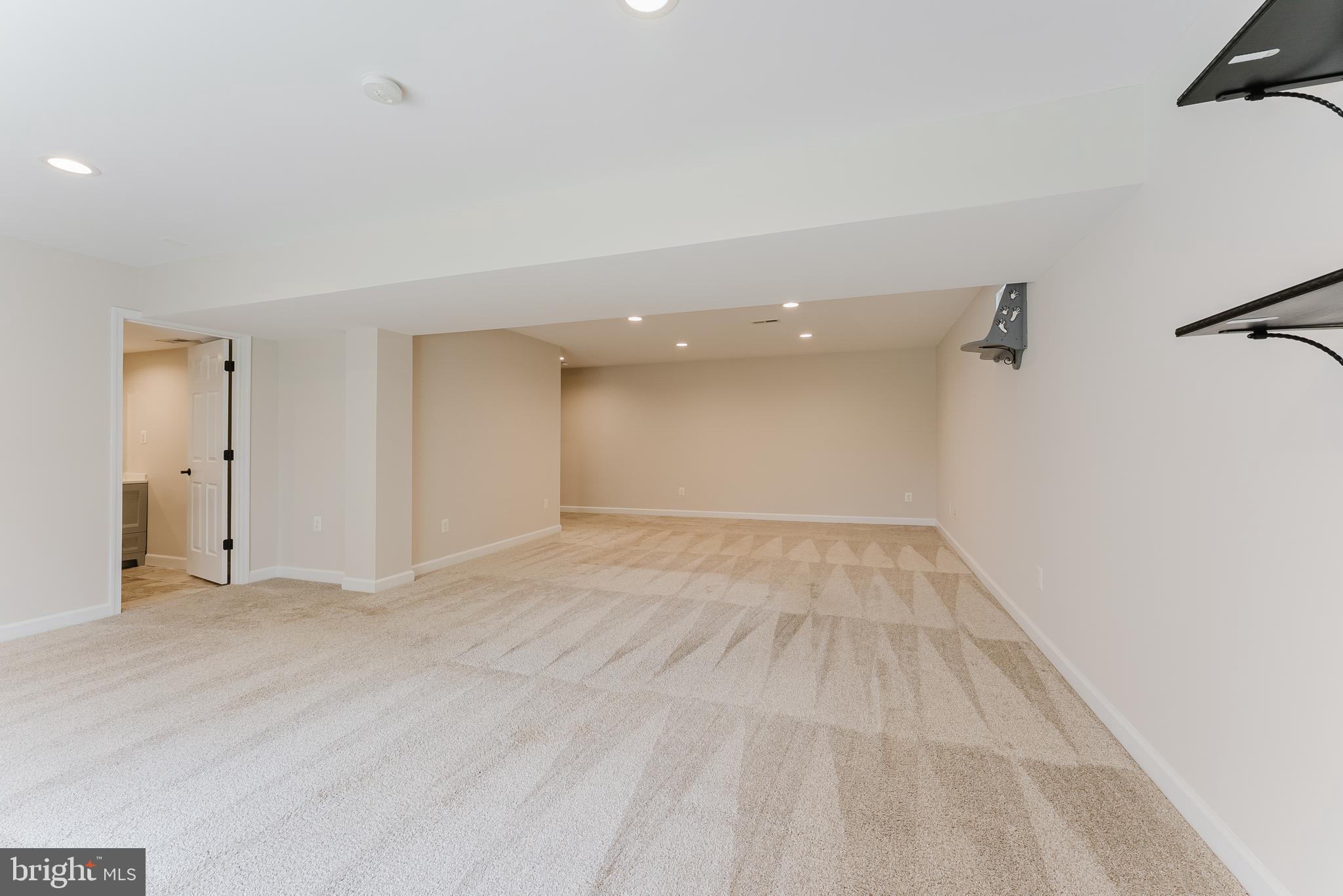 SOUTH RIDING - Residential