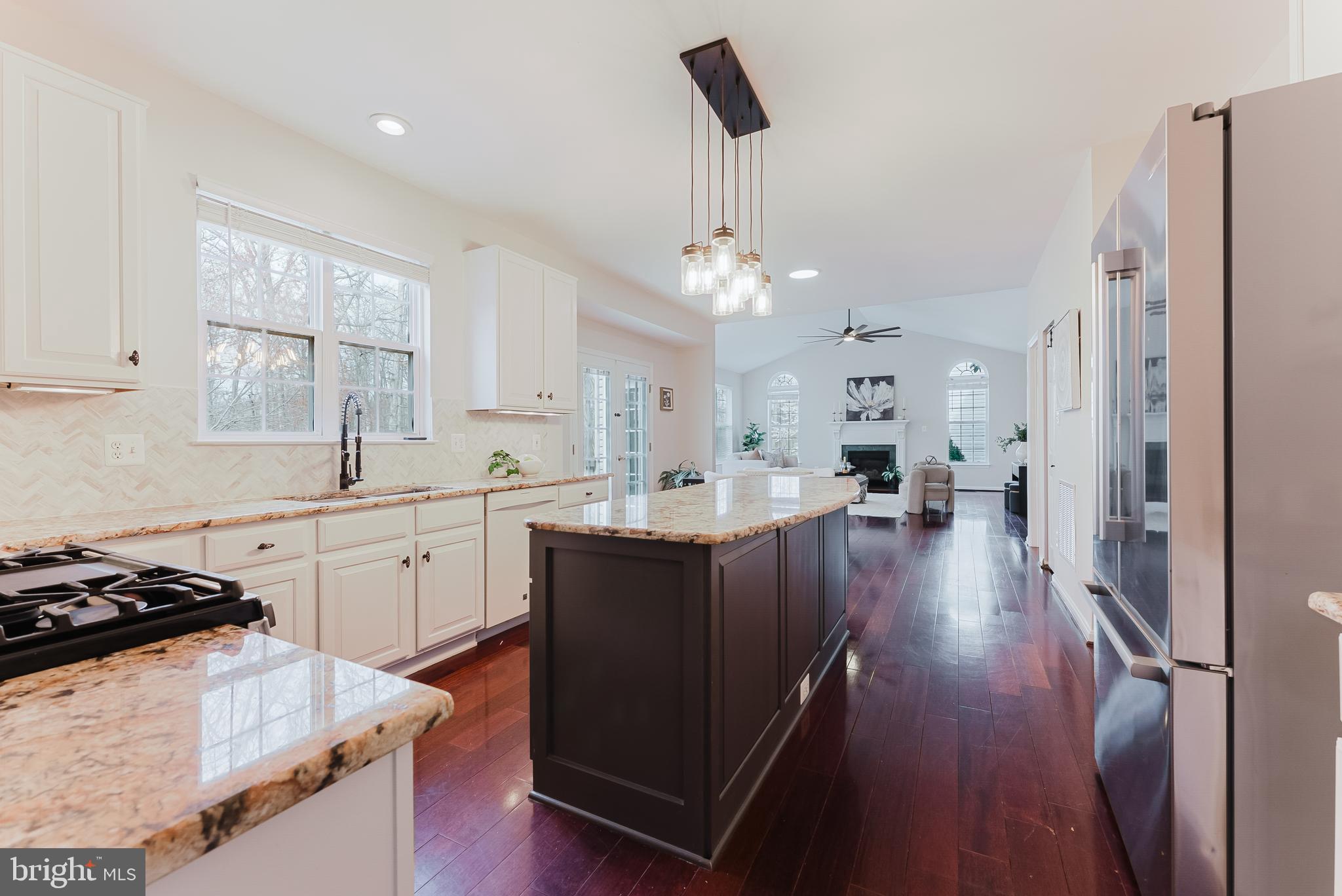 SOUTH RIDING - Residential