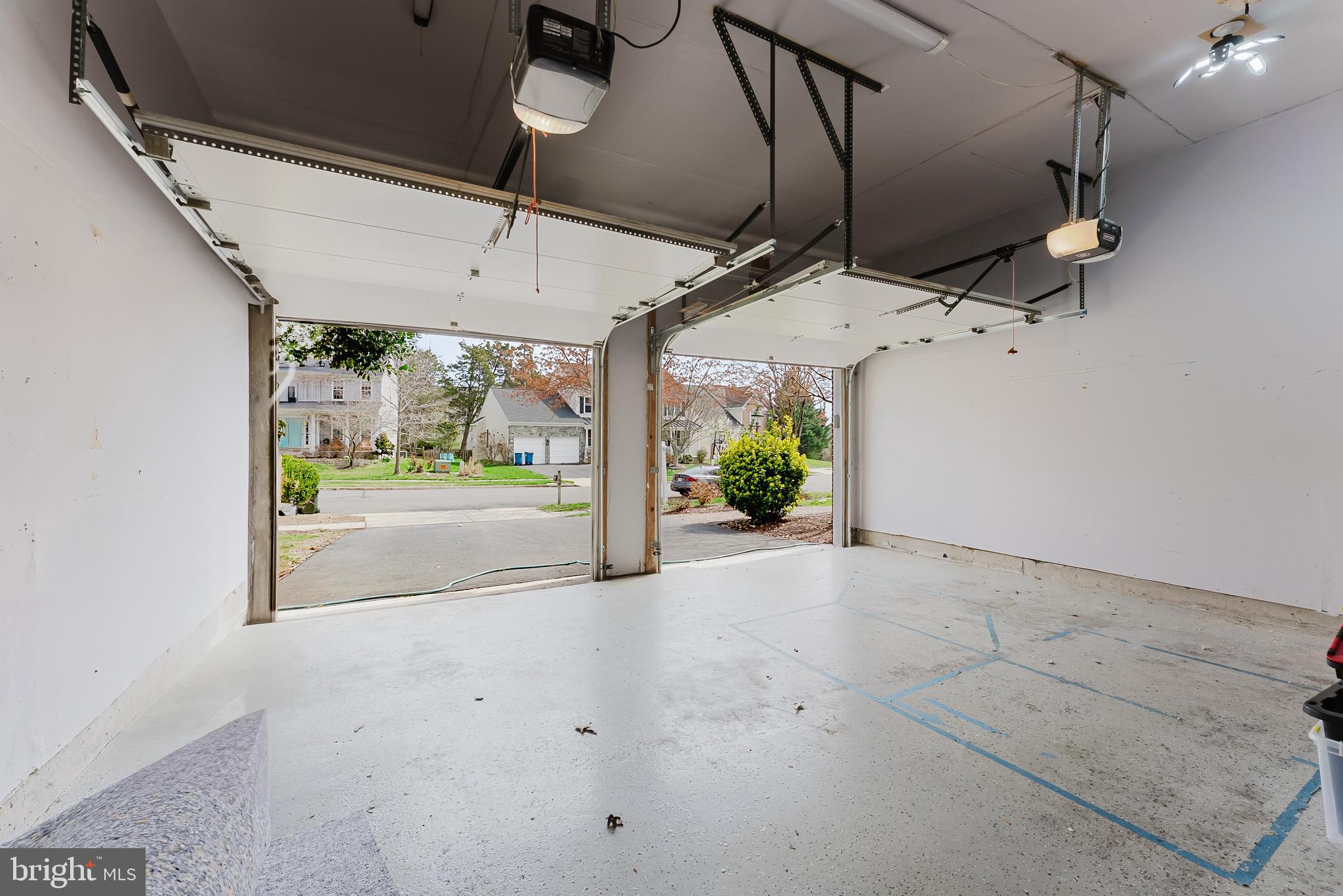 SOUTH RIDING - Residential