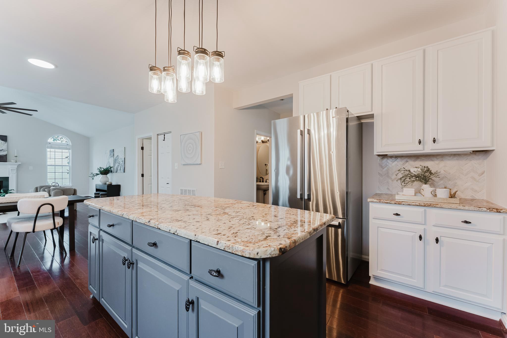 SOUTH RIDING - Residential